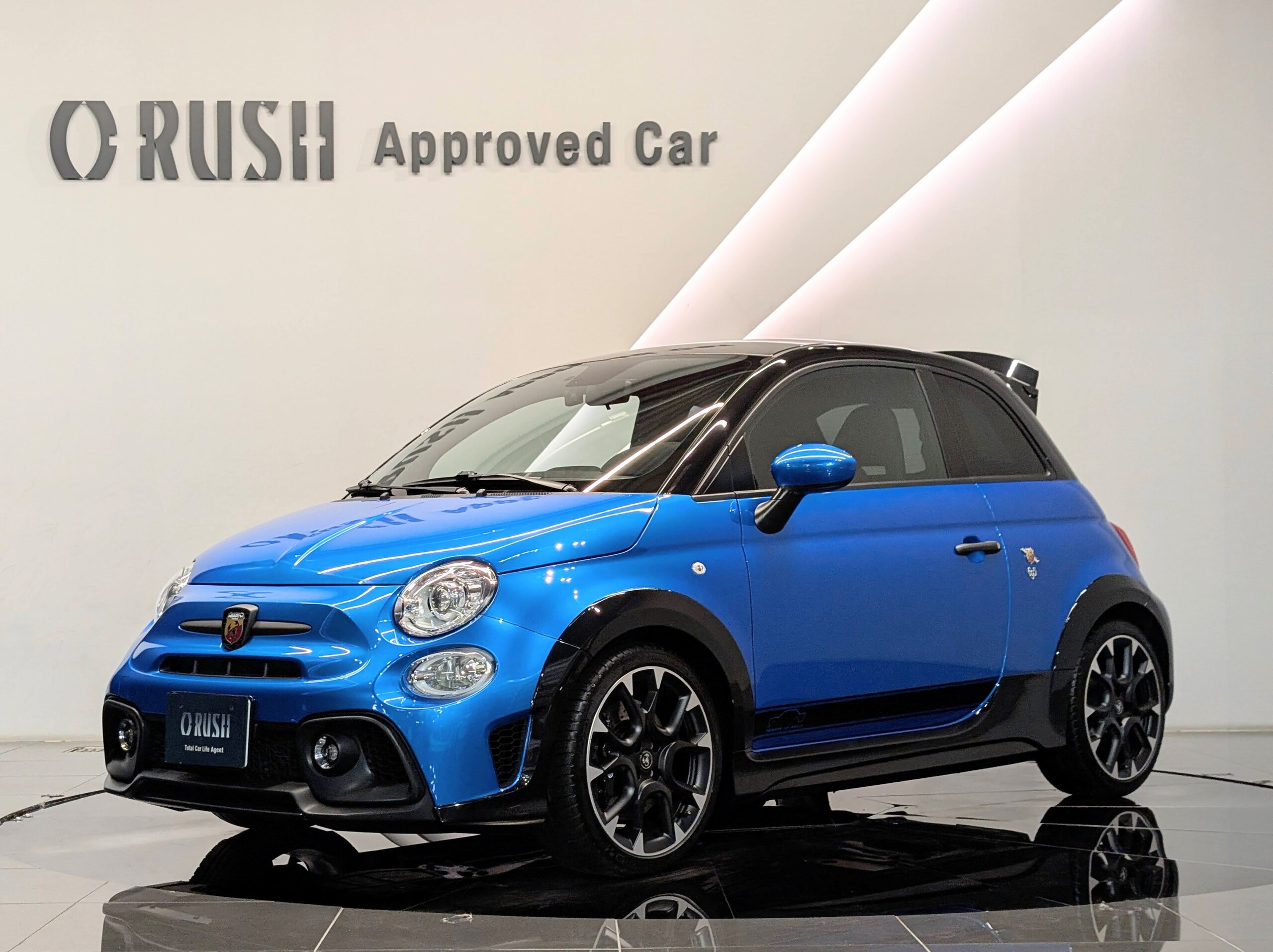2023 Abarth 695 Tribute 131 Rally — Photo 10 / 38