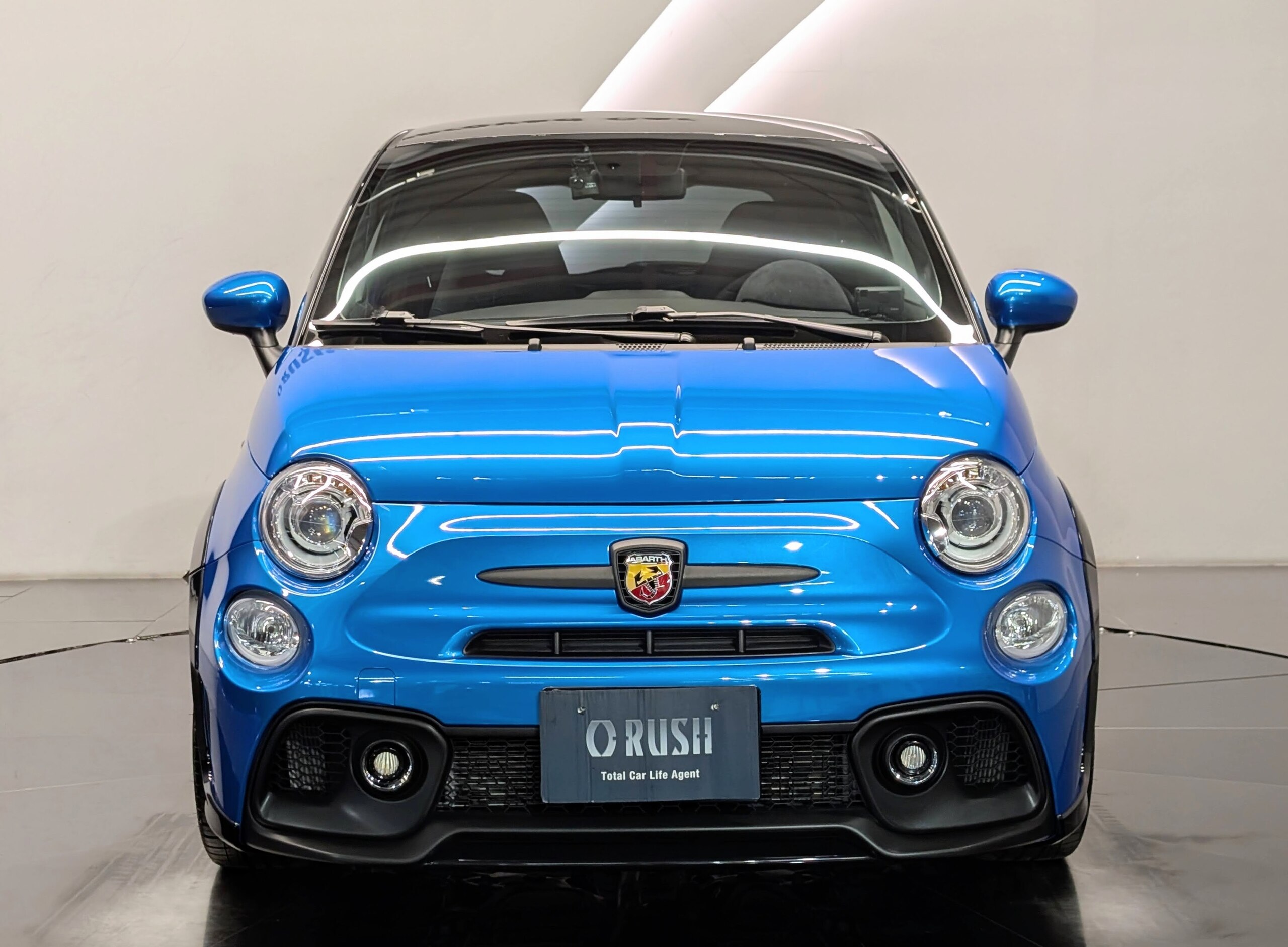 2023 Abarth 695 Tribute 131 Rally — Photo 11 / 38
