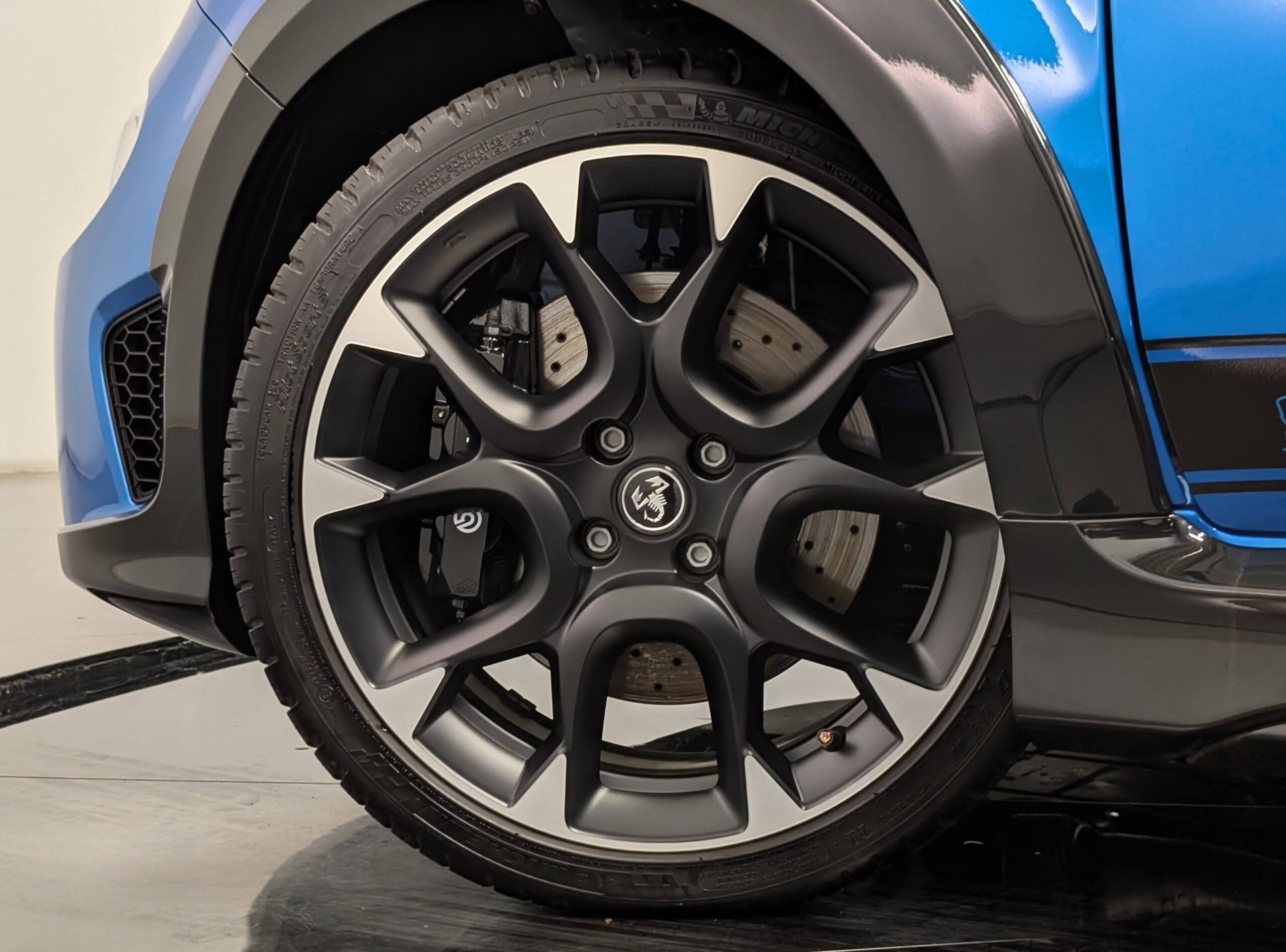 2023 Abarth 695 Tribute 131 Rally — Photo 14 / 38