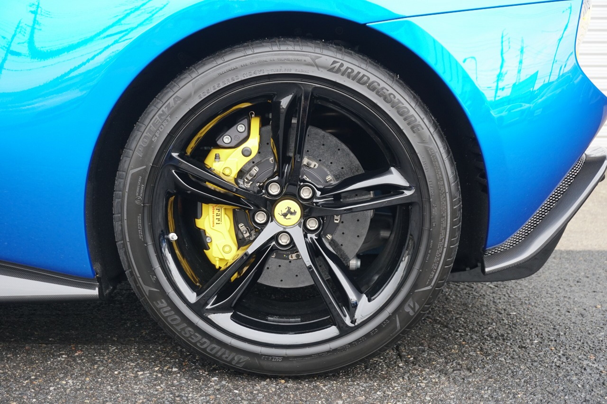 2023 Ferrari 296GTB — Photo 30 / 39