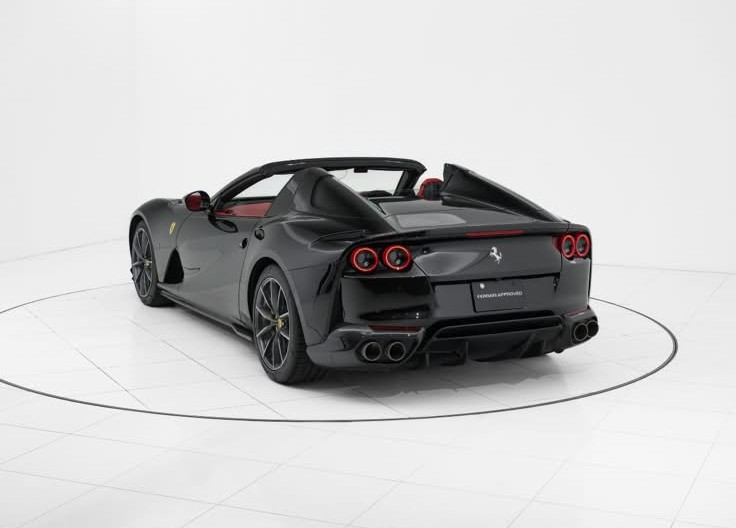 2023 Ferrari 812GTS — Photo 12 / 23
