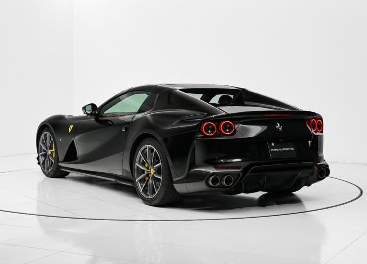 2023 Ferrari 812GTS — Photo 13 / 23