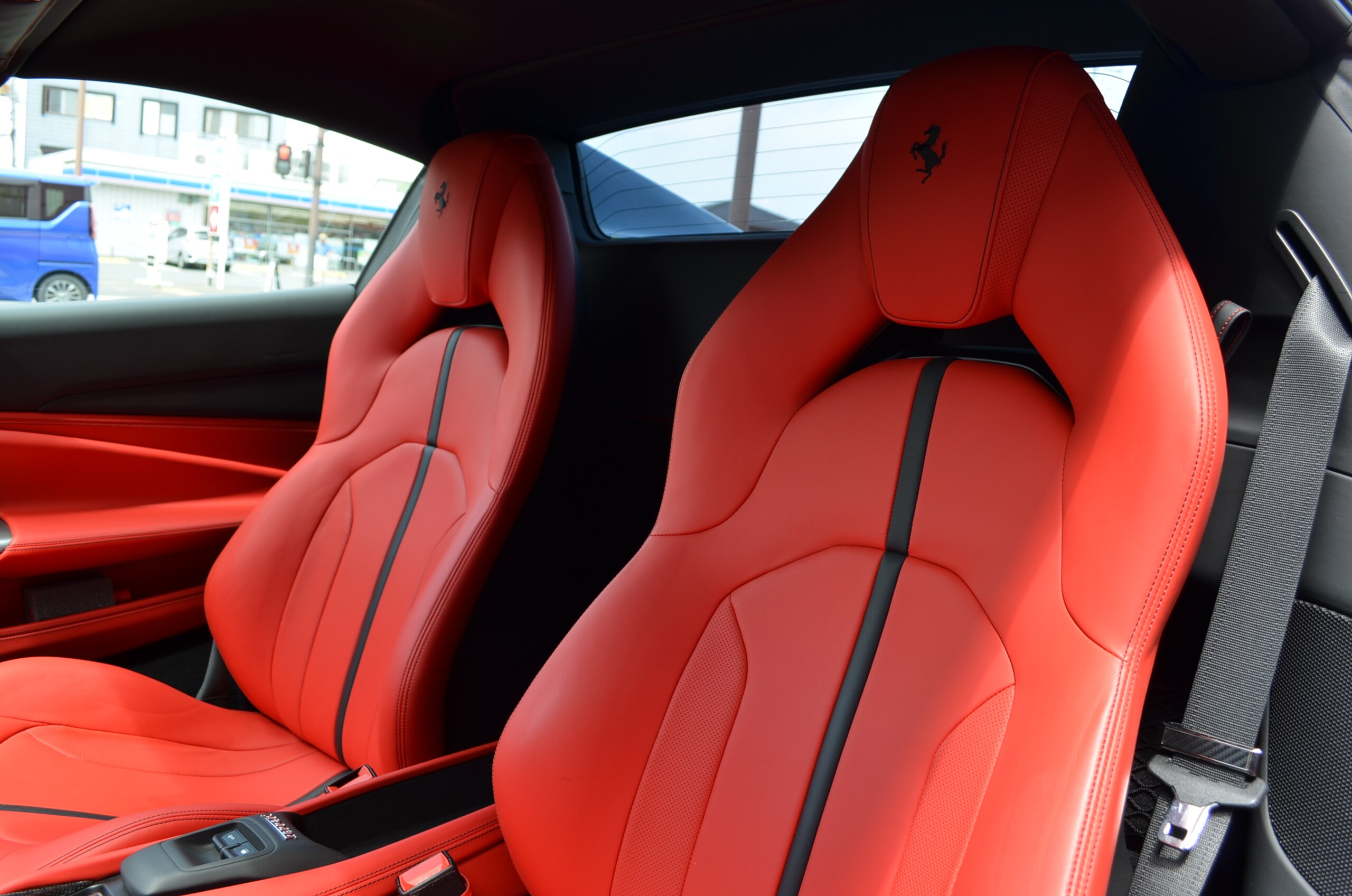 2023 Ferrari F8 Spider — Photo 9 / 21