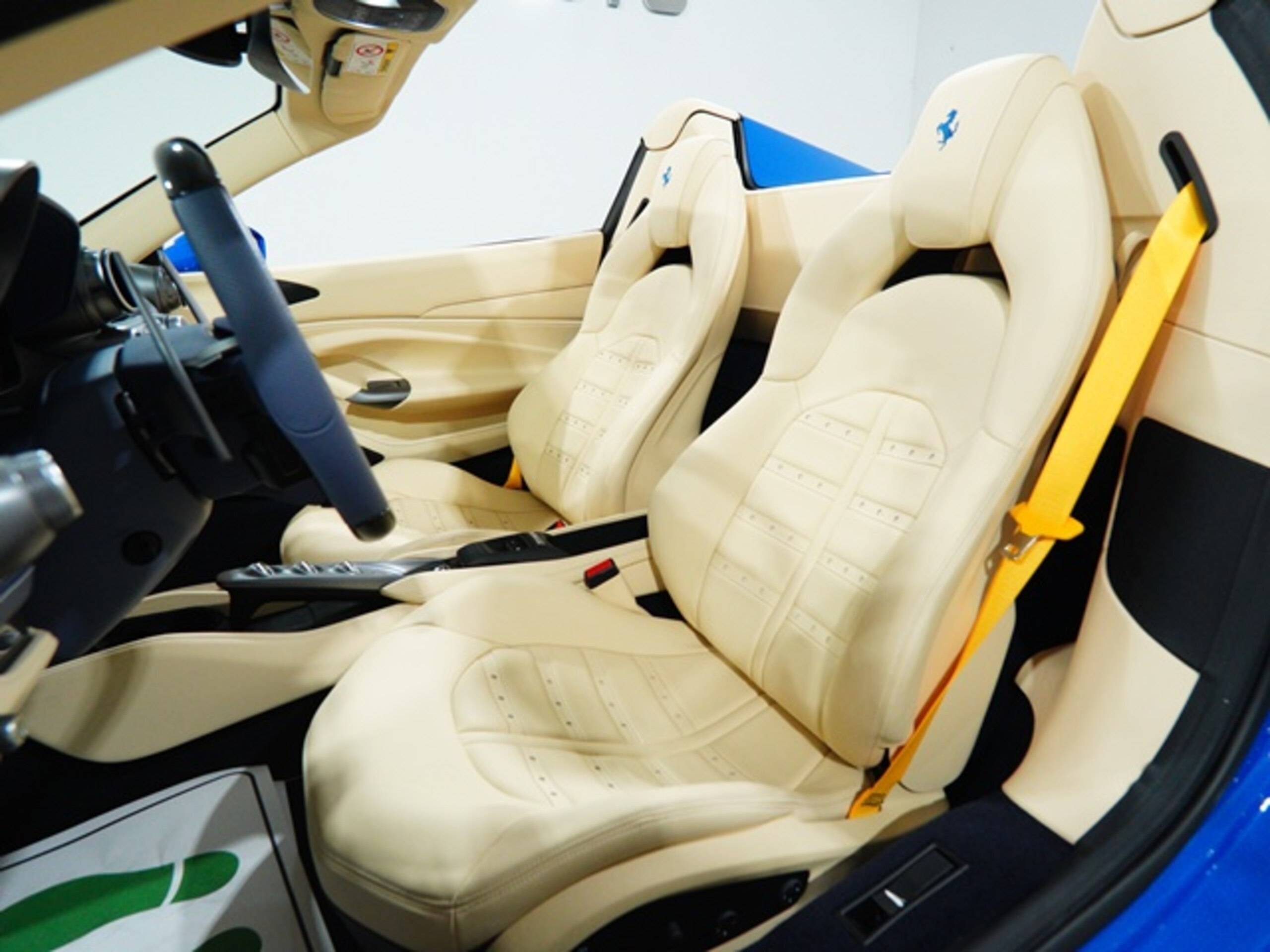2023 Ferrari F8 Spider — Photo 8 / 34