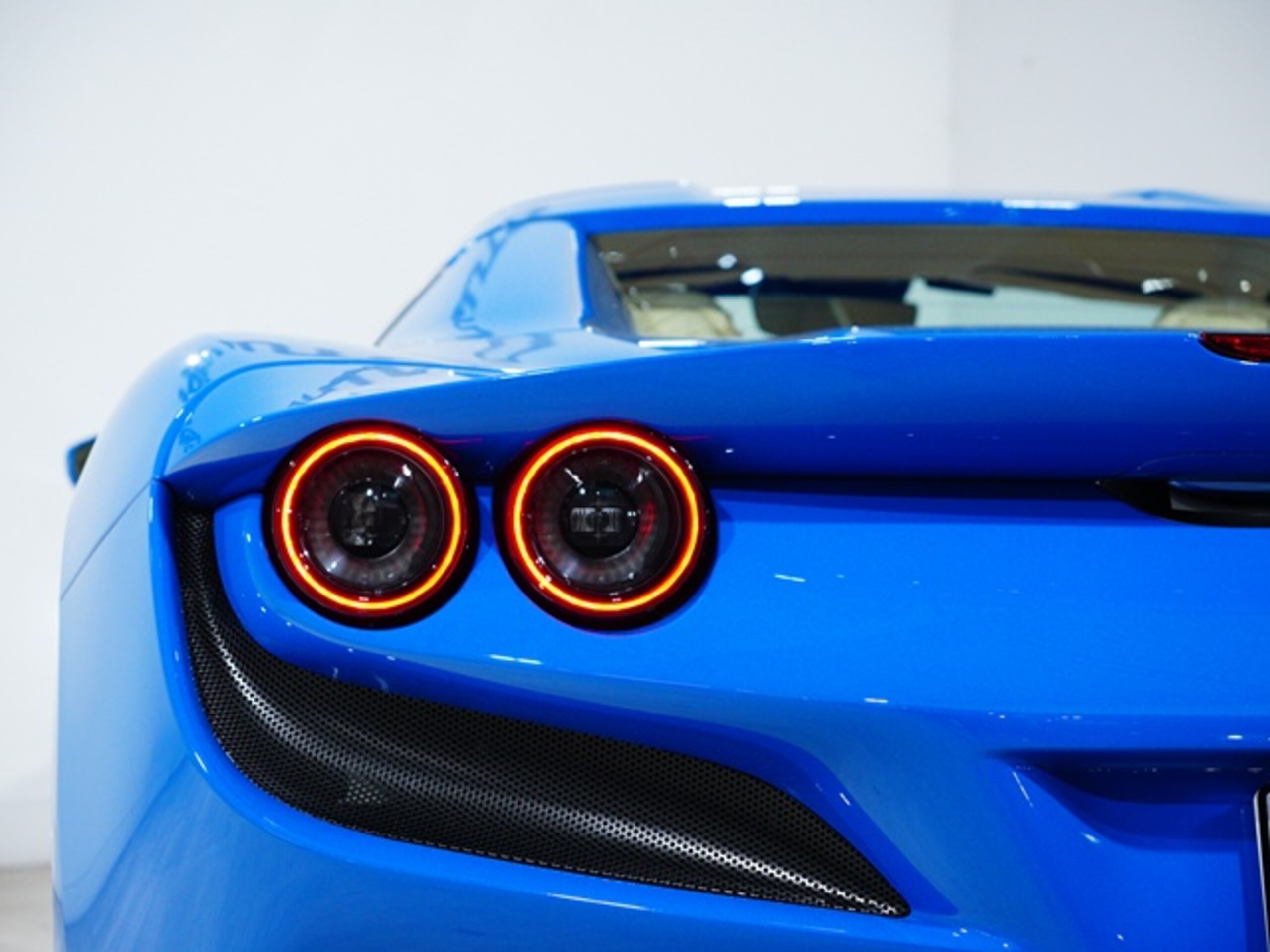 2023 Ferrari F8 Spider — Photo 13 / 34