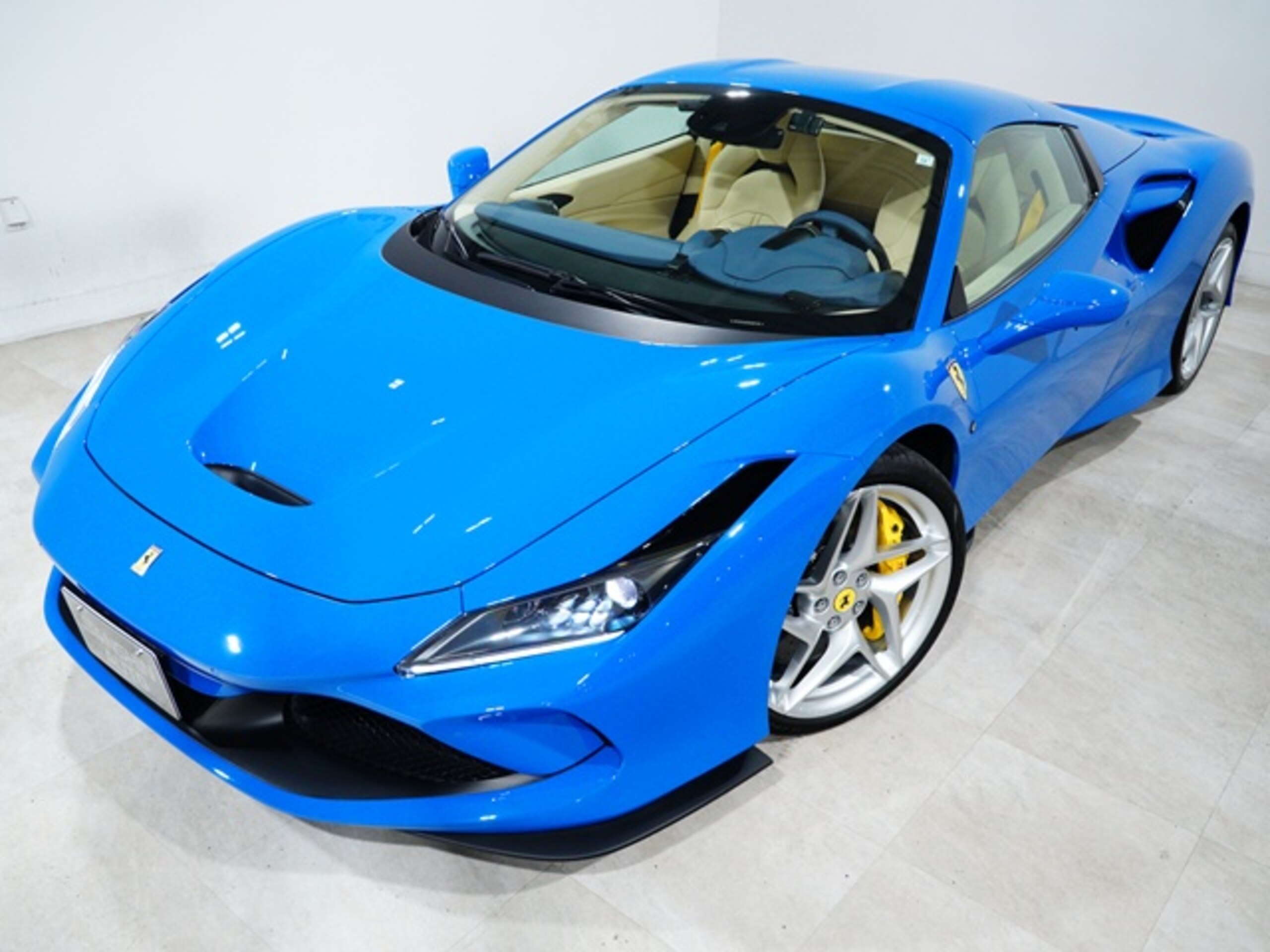 2023 Ferrari F8 Spider — Photo 16 / 34