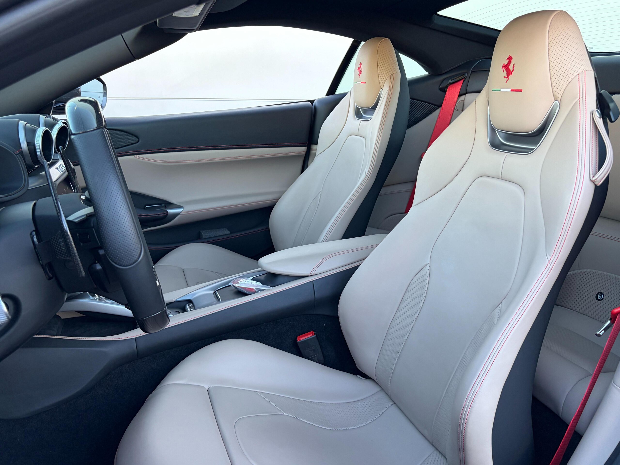 2023 Ferrari Portofino M — Photo 9 / 37