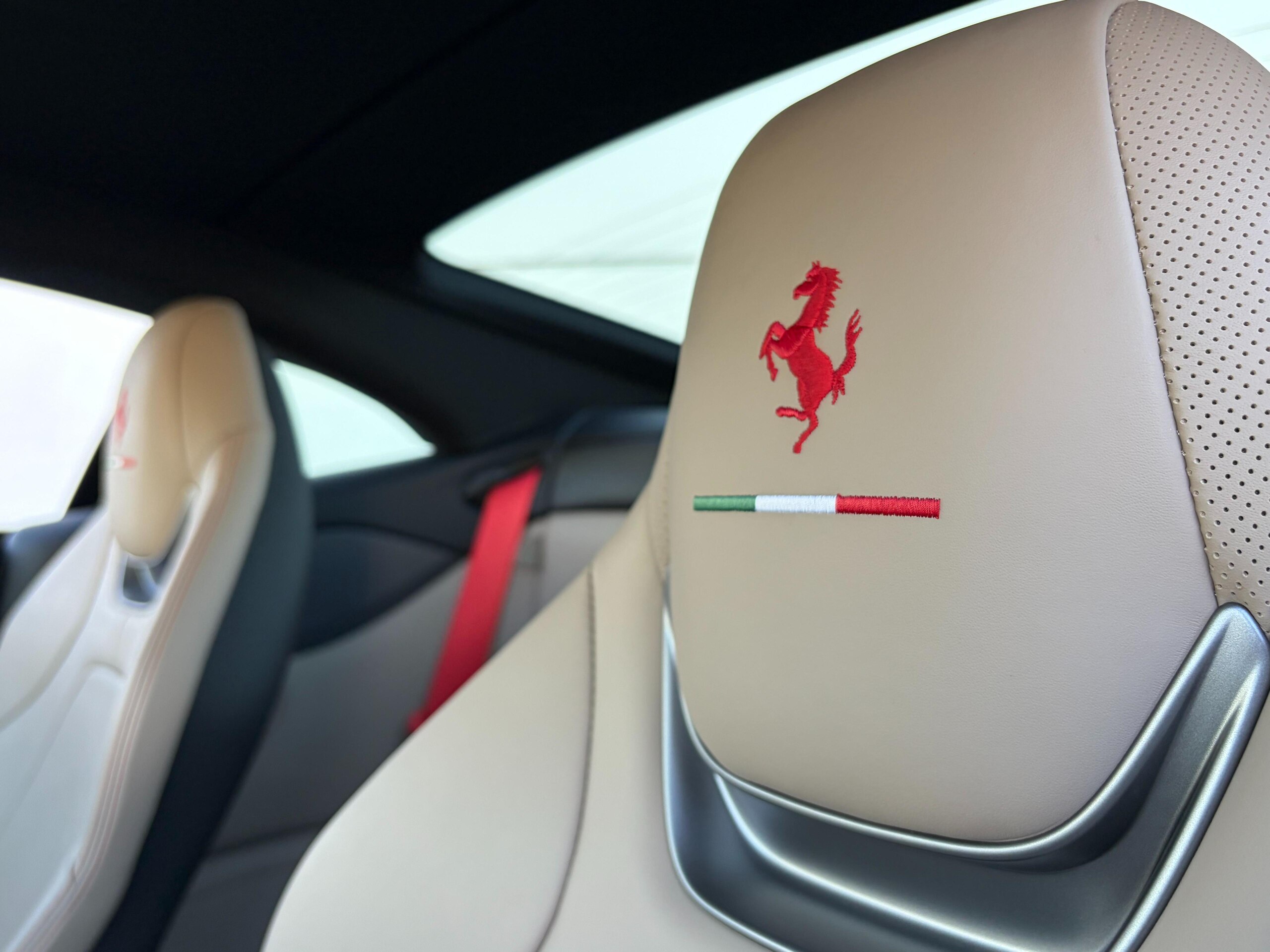 2023 Ferrari Portofino M — Photo 18 / 37