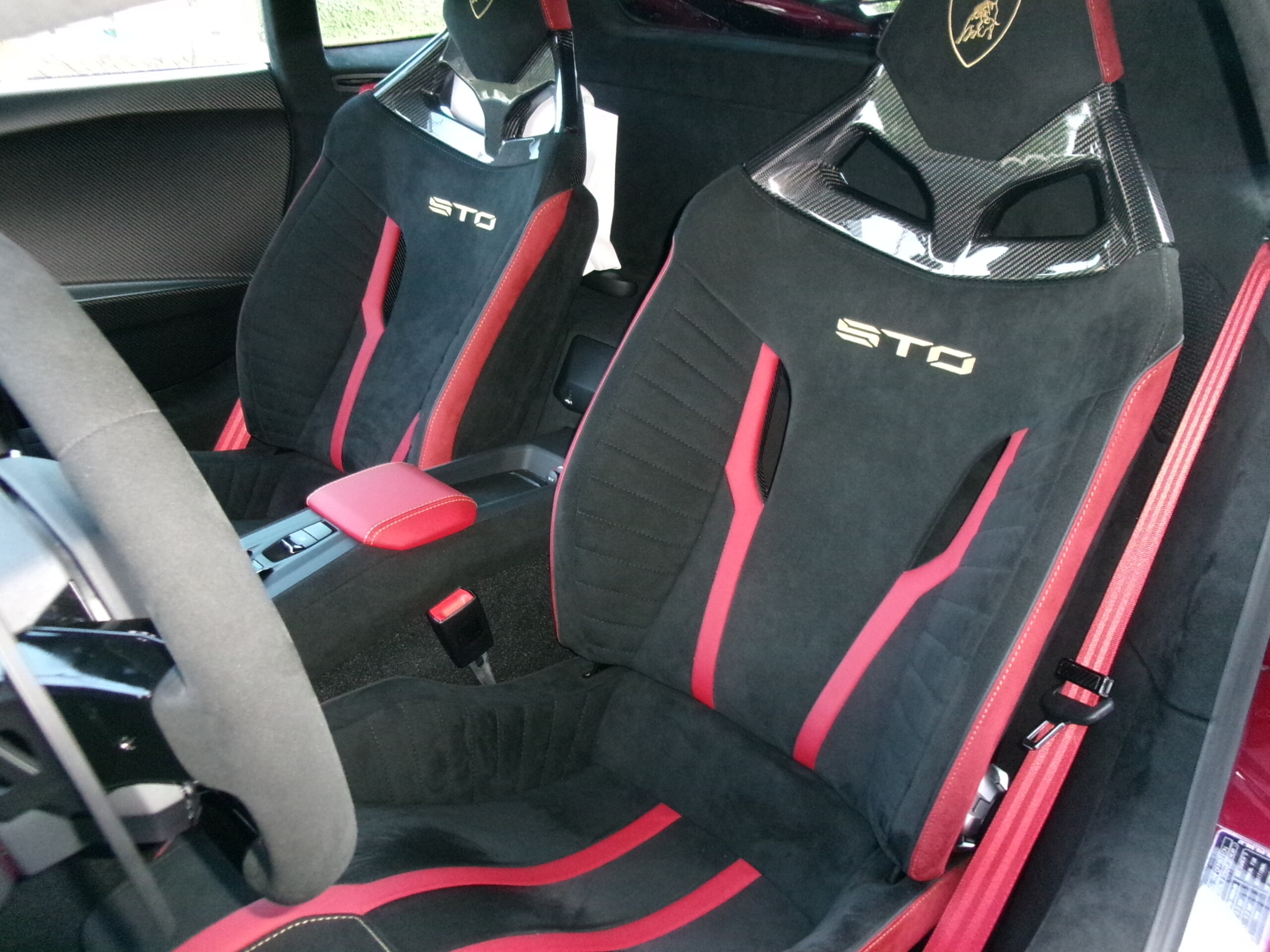 2023 Lamborghini Huracán STO — Photo 7 / 44