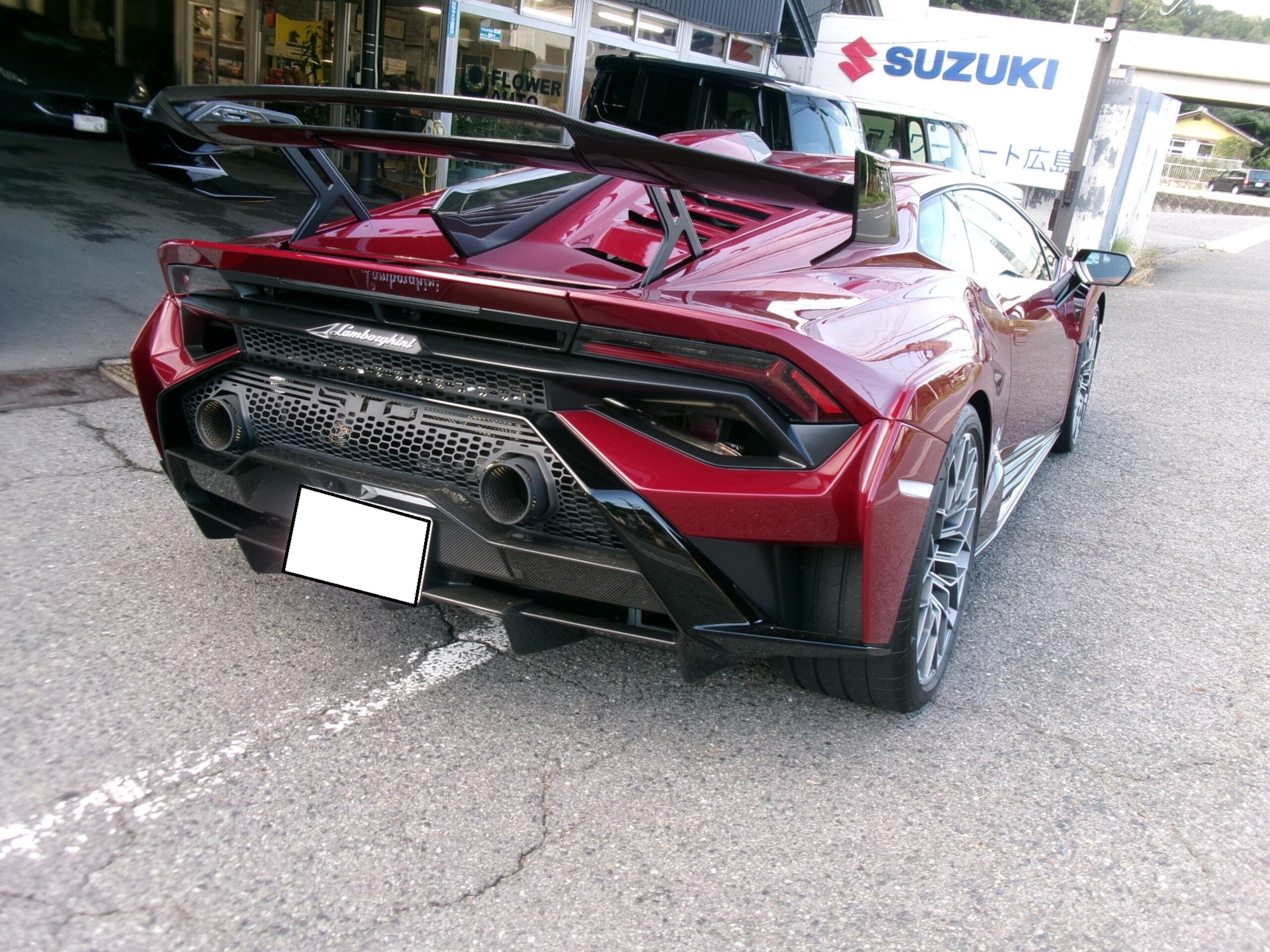 2023 Lamborghini Huracán STO — Photo 11 / 44