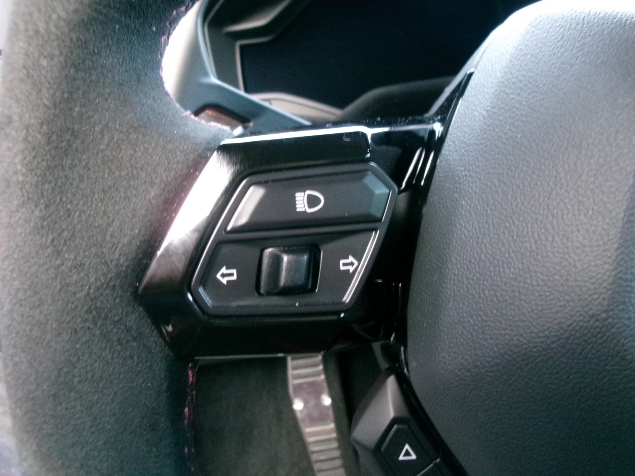 2023 Lamborghini Huracán STO — Photo 25 / 44