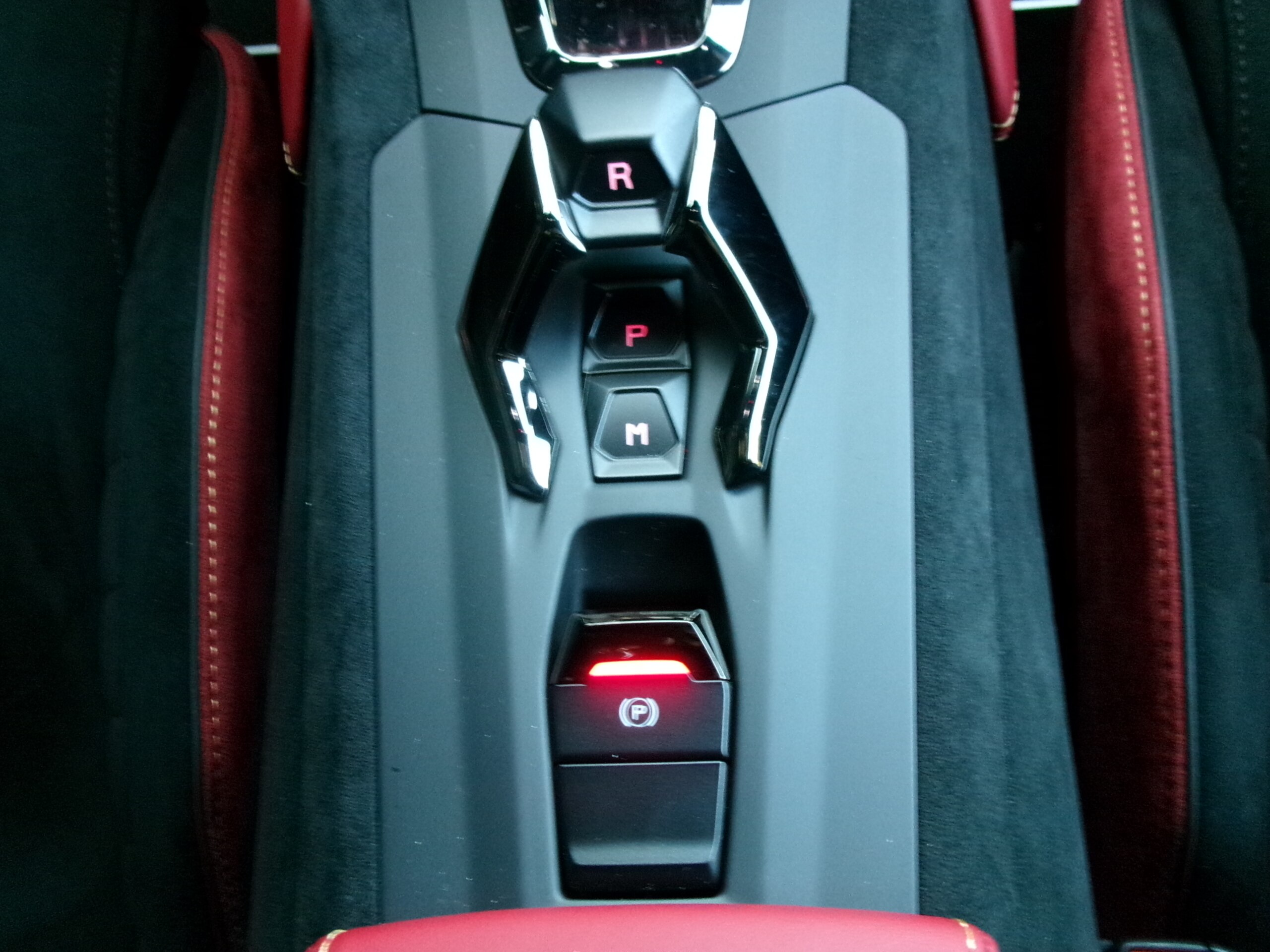 2023 Lamborghini Huracán STO — Photo 29 / 44