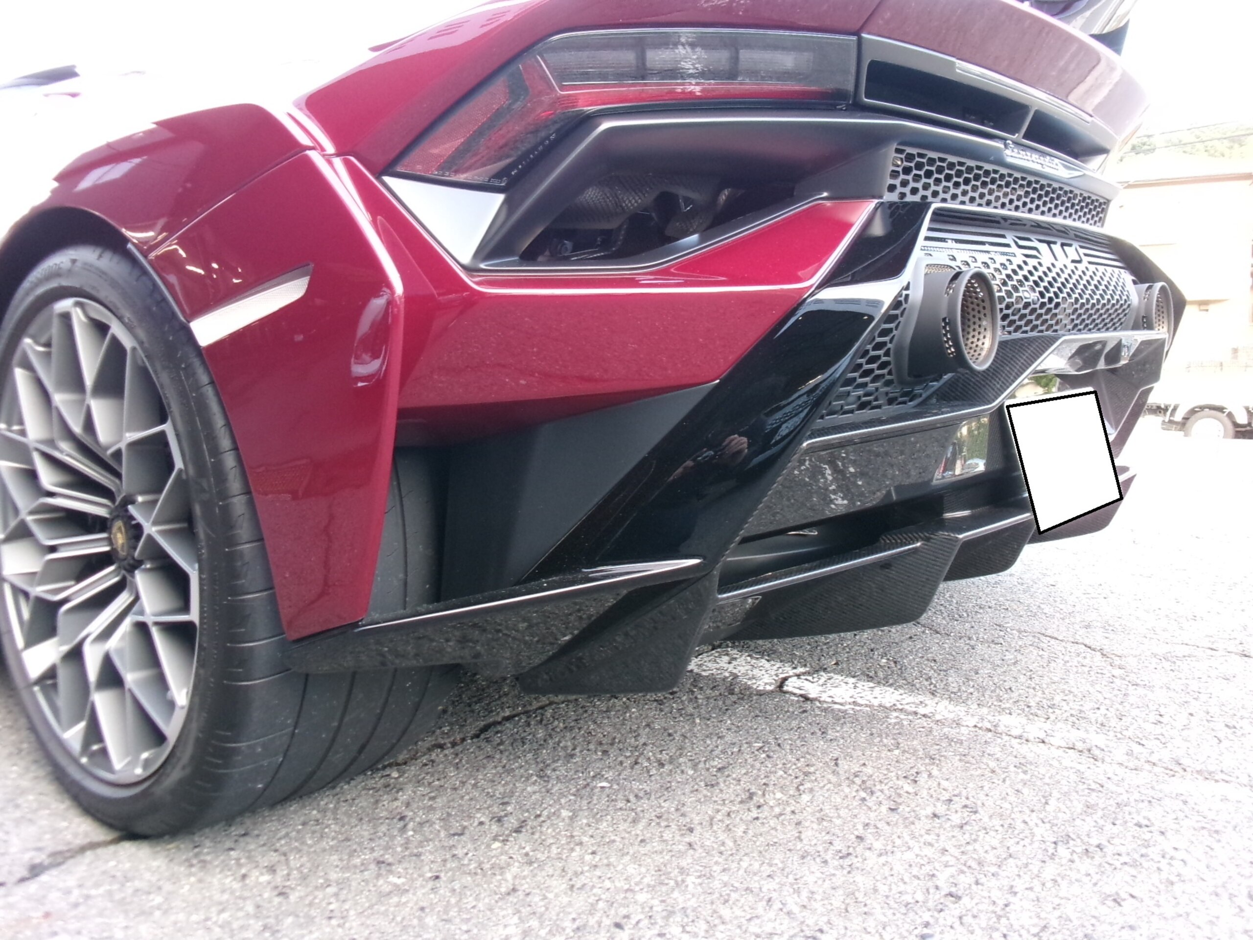 2023 Lamborghini Huracán STO — Photo 40 / 44