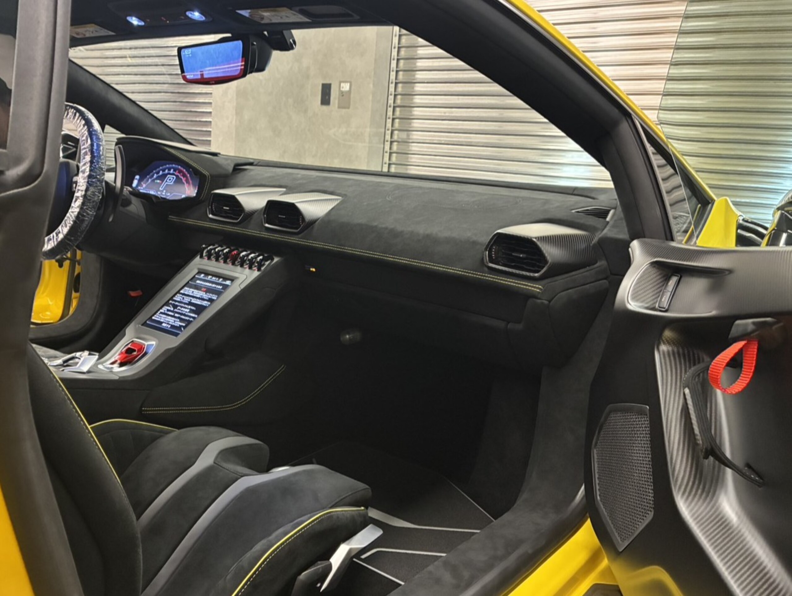 2023 Lamborghini Huracán STO — Photo 11 / 41