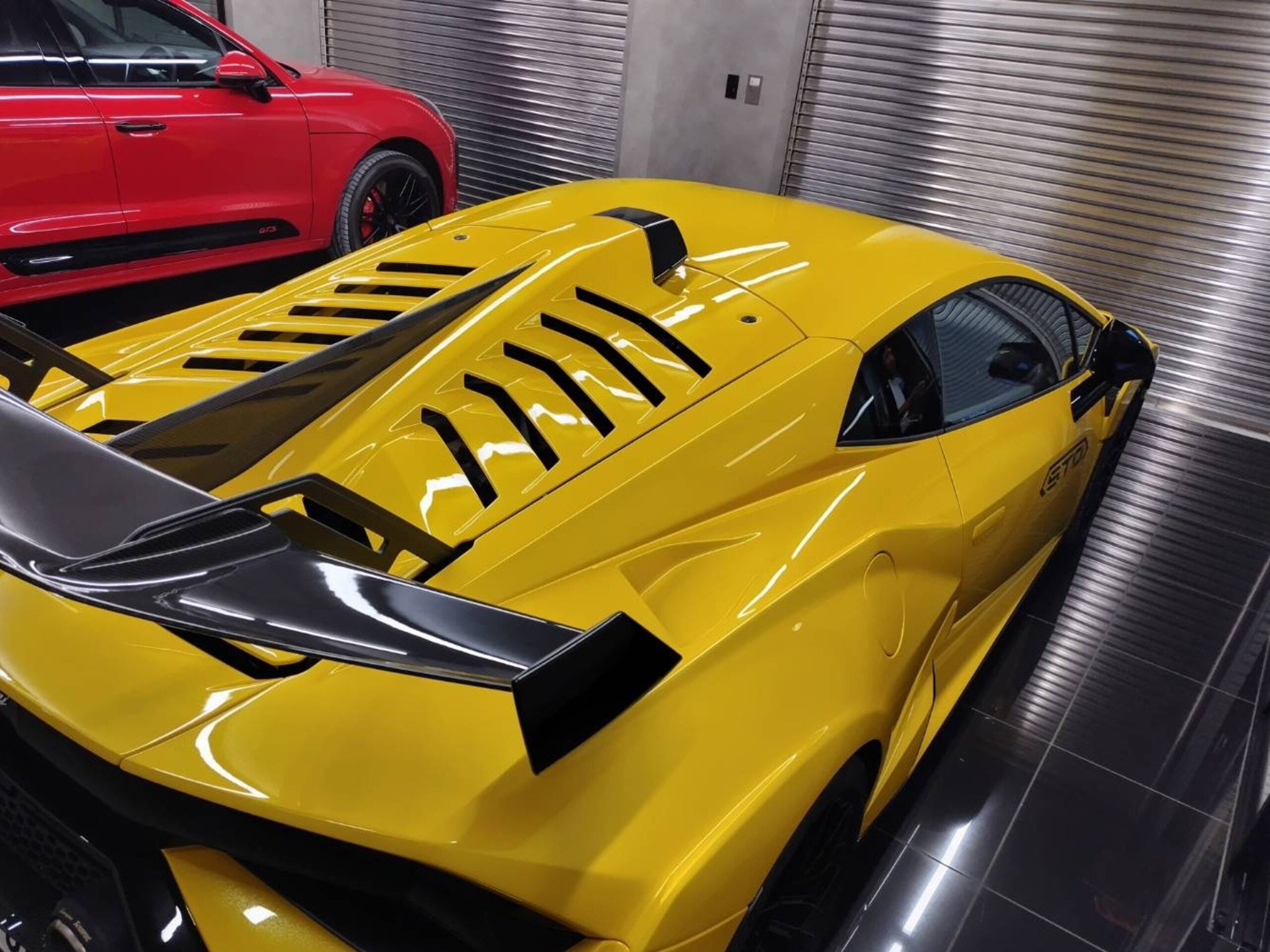 2023 Lamborghini Huracán STO — Photo 18 / 41