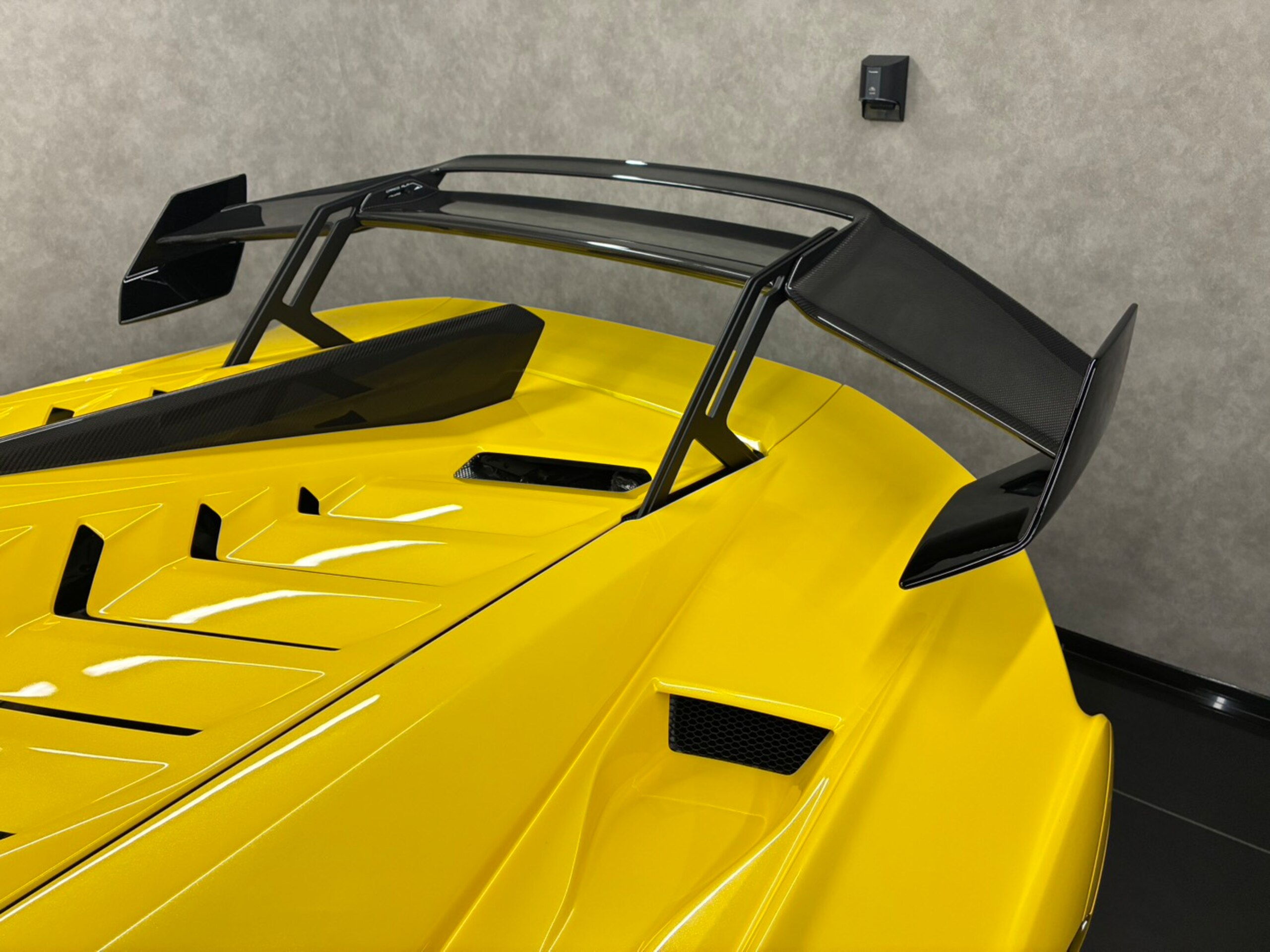 2023 Lamborghini Huracán STO — Photo 21 / 41