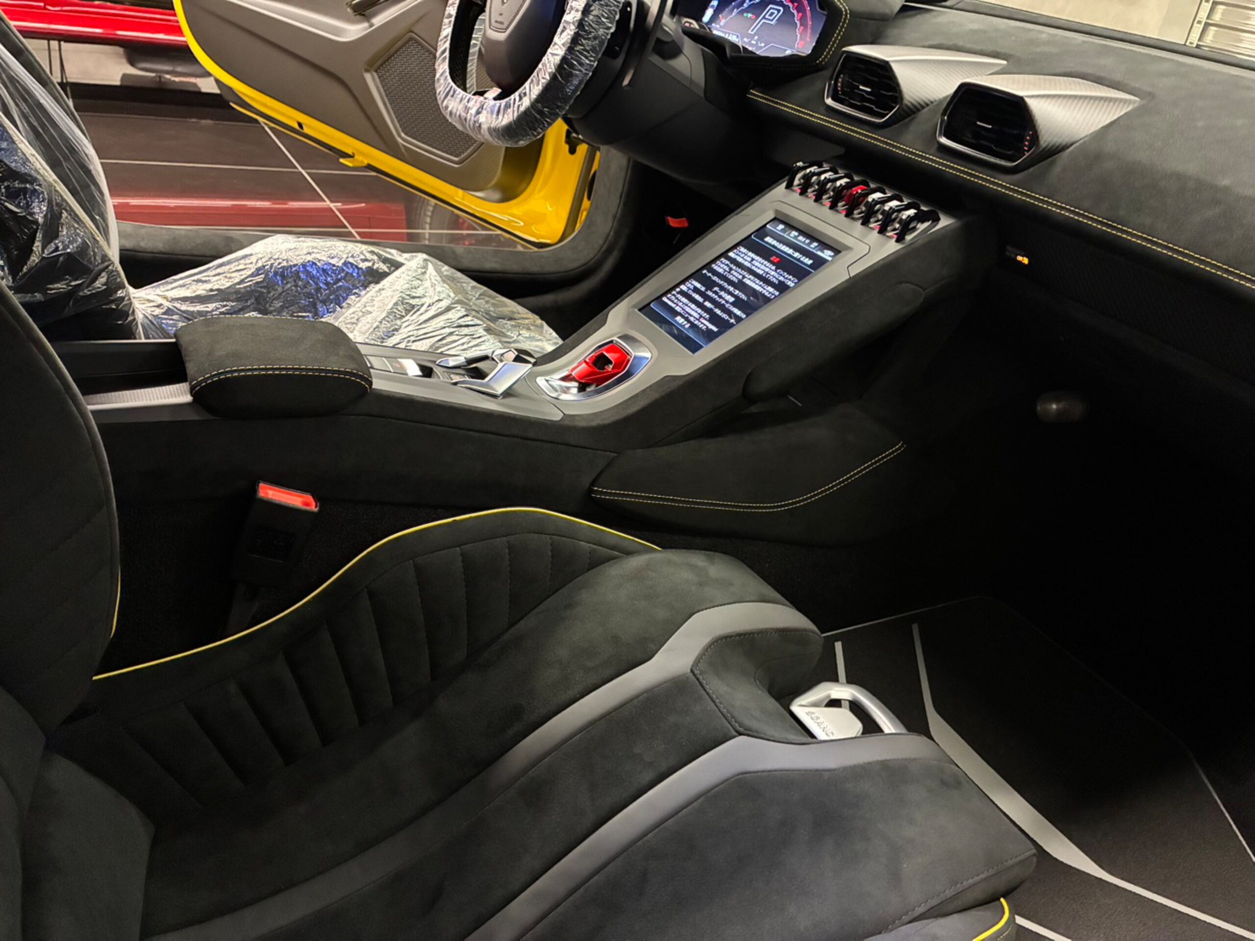 2023 Lamborghini Huracán STO — Photo 25 / 41