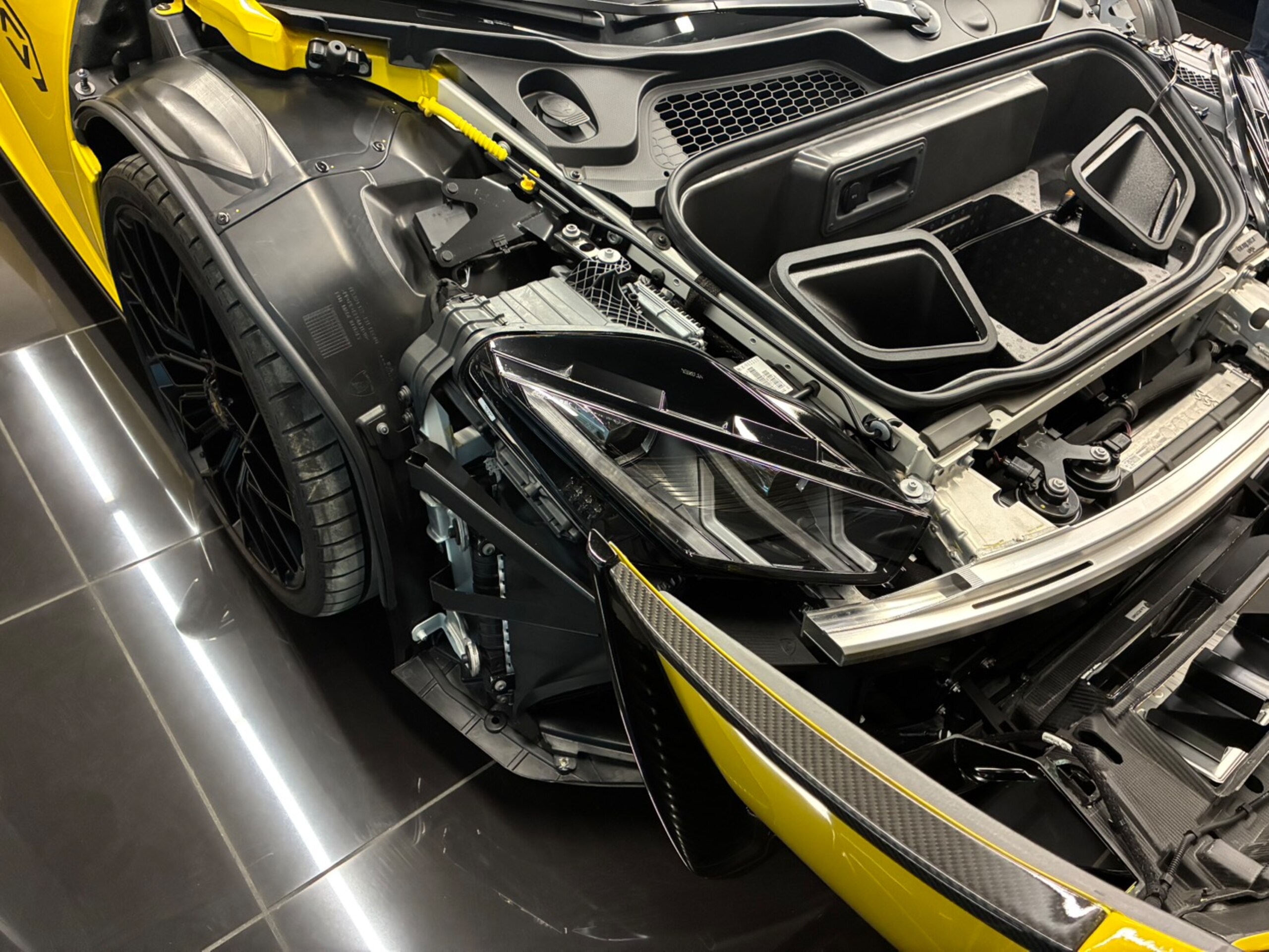 2023 Lamborghini Huracán STO — Photo 34 / 41