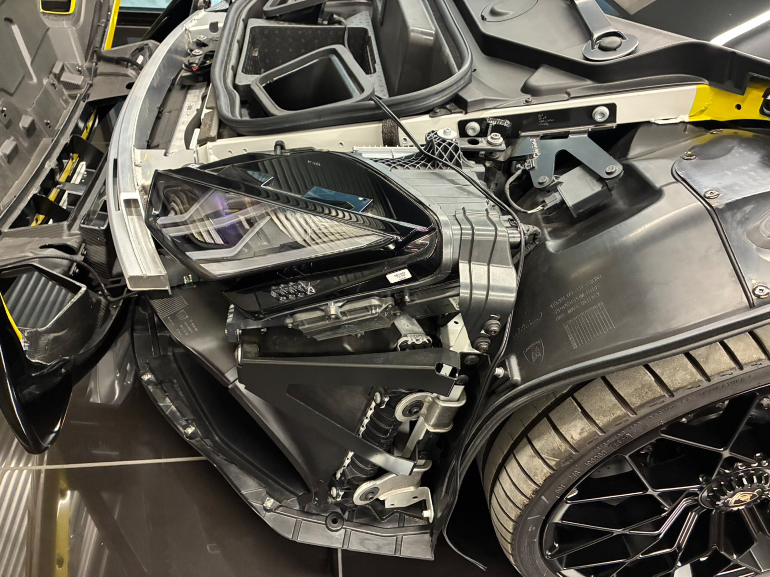 2023 Lamborghini Huracán STO — Photo 36 / 41
