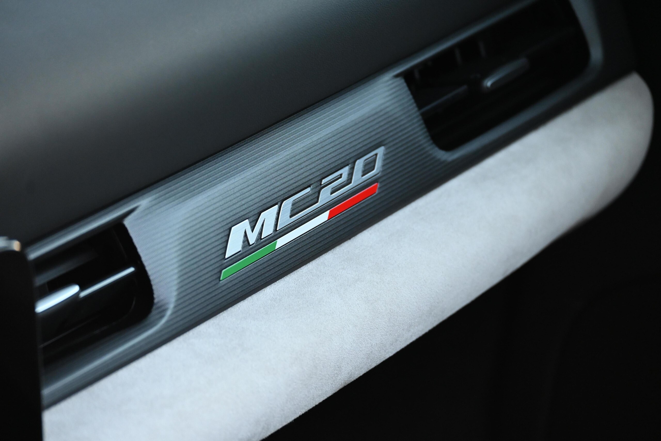 2023 Maserati MC20 Cielo — Photo 20 / 43