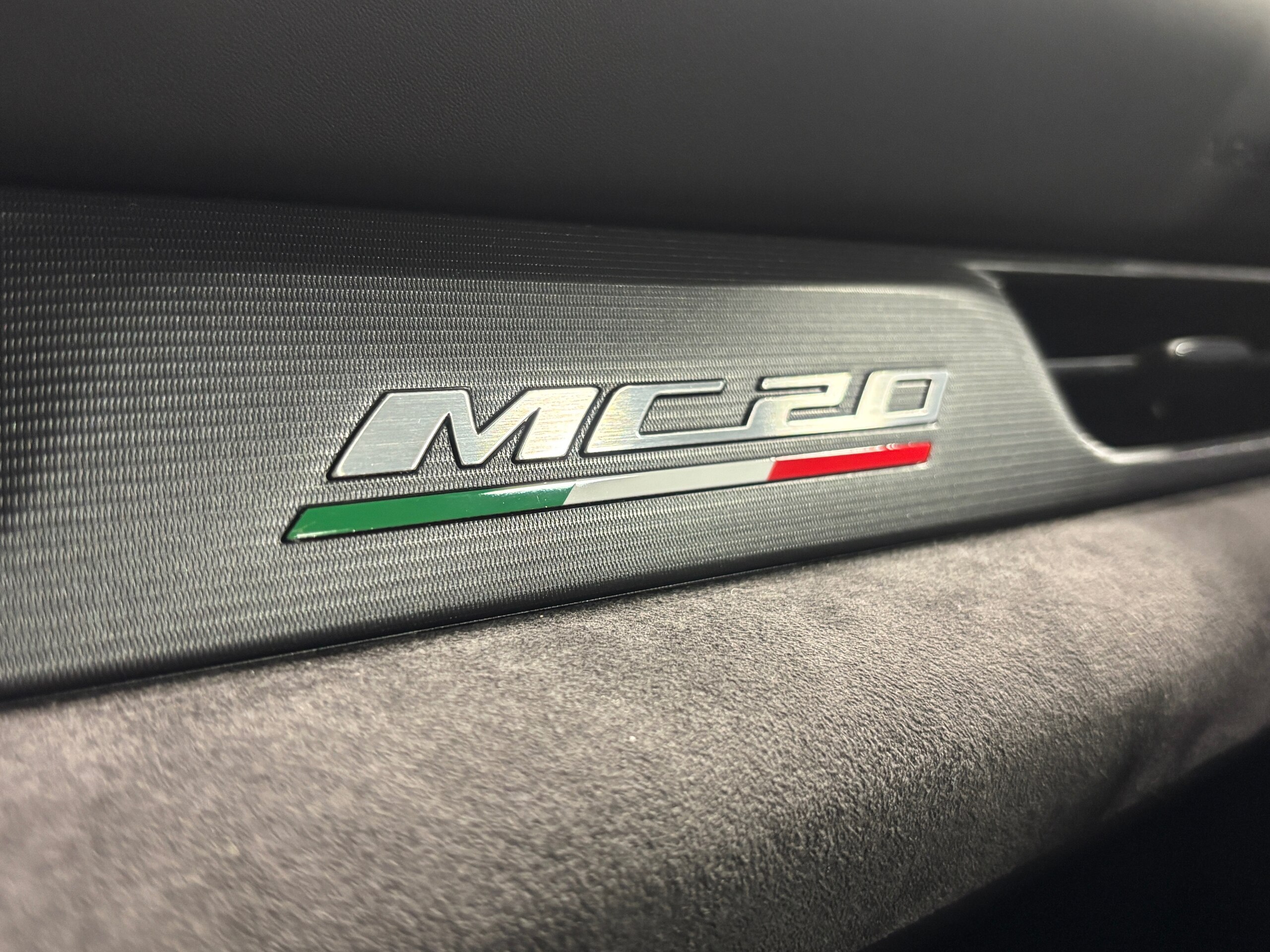 2023 Maserati MC20 Cielo — Photo 21 / 43