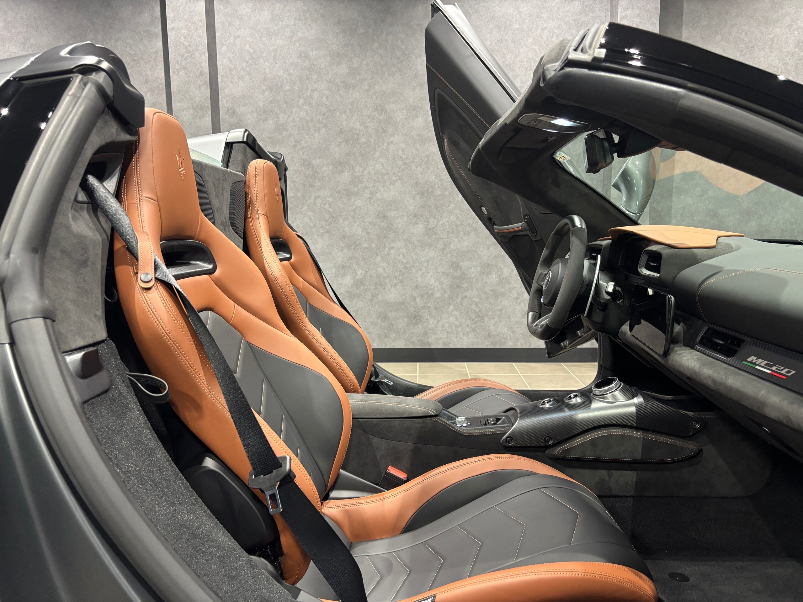 2023 Maserati MC20 Cielo — Photo 30 / 43