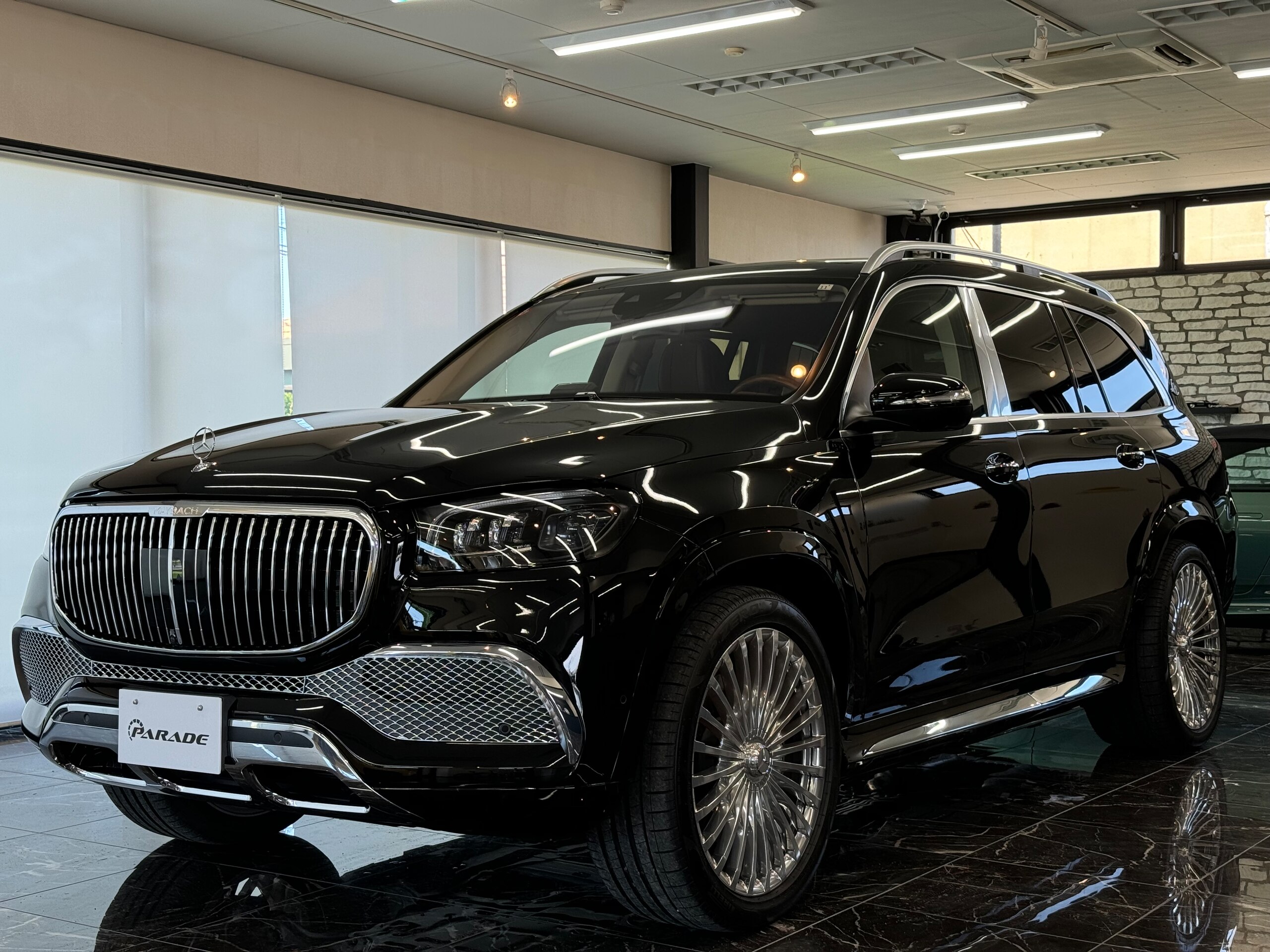 2023 Mercedes Benz Maybach GLS 600 4Matic Obsidian Black Exterior for sale in Japan