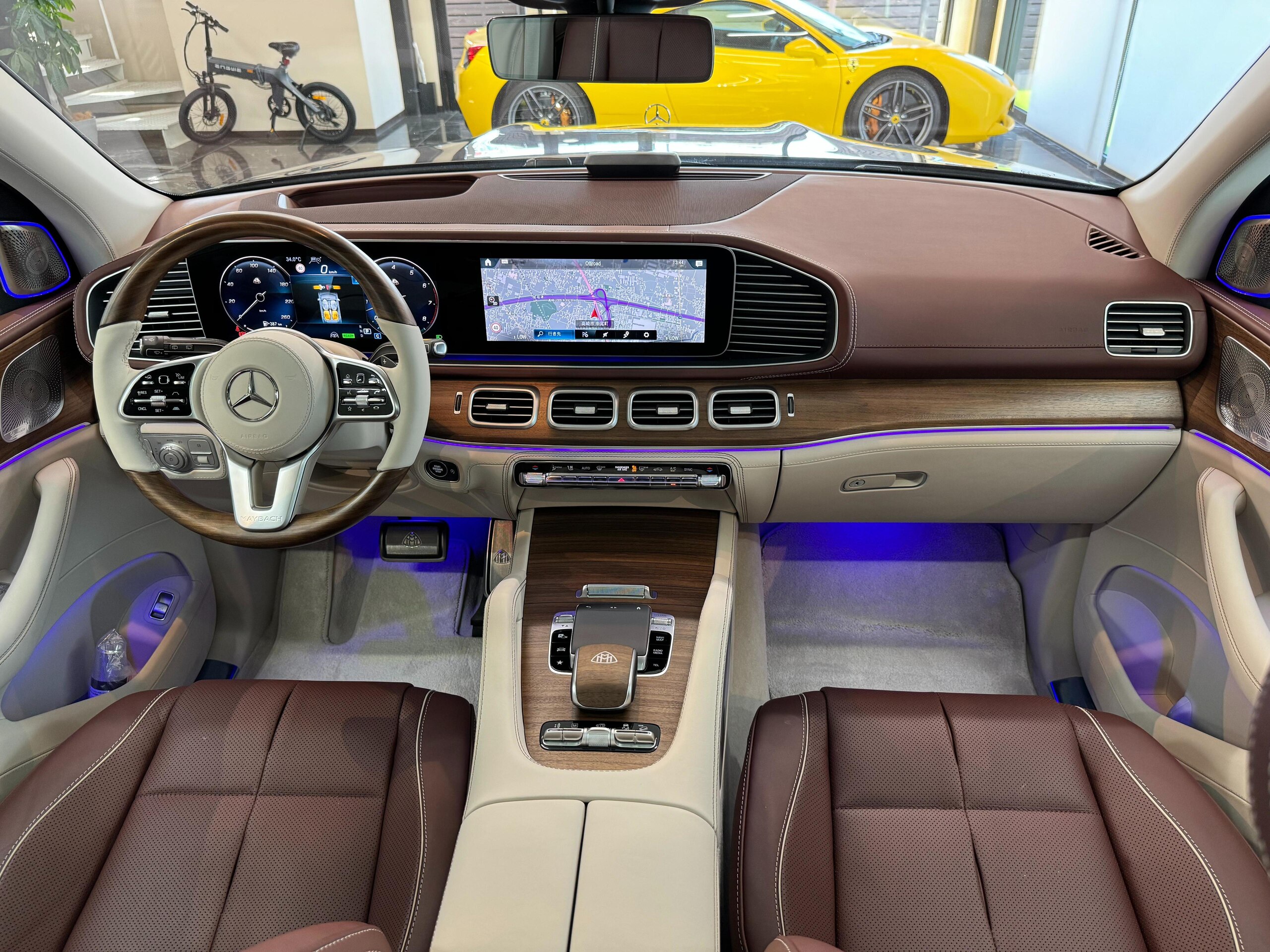 2023 Mercedes Benz Maybach GLS 600 4Matic — Photo 6 / 49