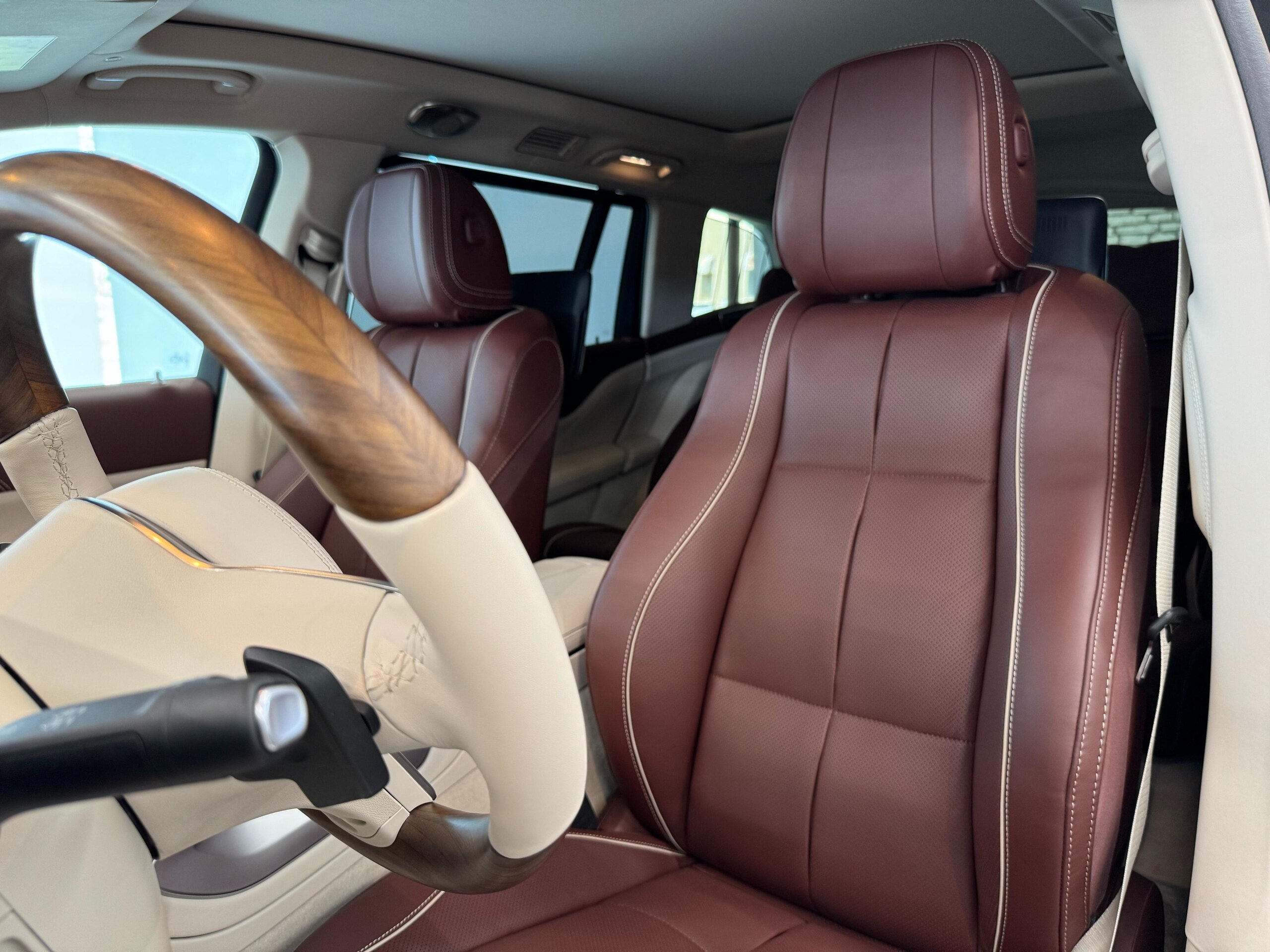 2023 Mercedes Benz Maybach GLS 600 4Matic — Photo 10 / 49