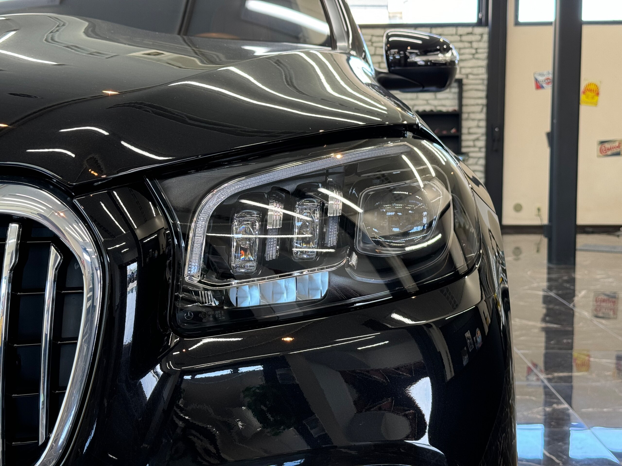 2023 Mercedes Benz Maybach GLS 600 4Matic — Photo 14 / 49