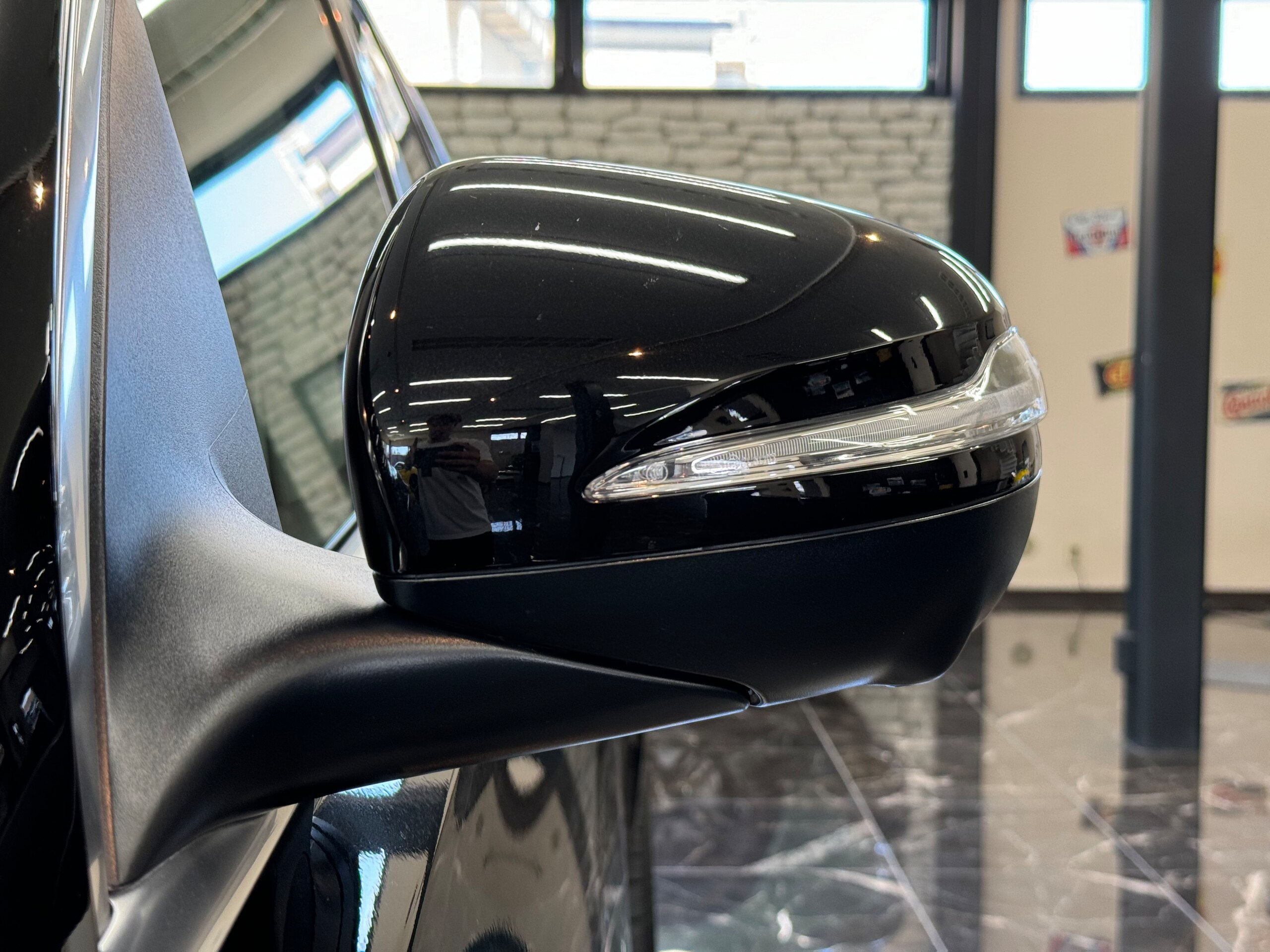 2023 Mercedes Benz Maybach GLS 600 4Matic — Photo 15 / 49