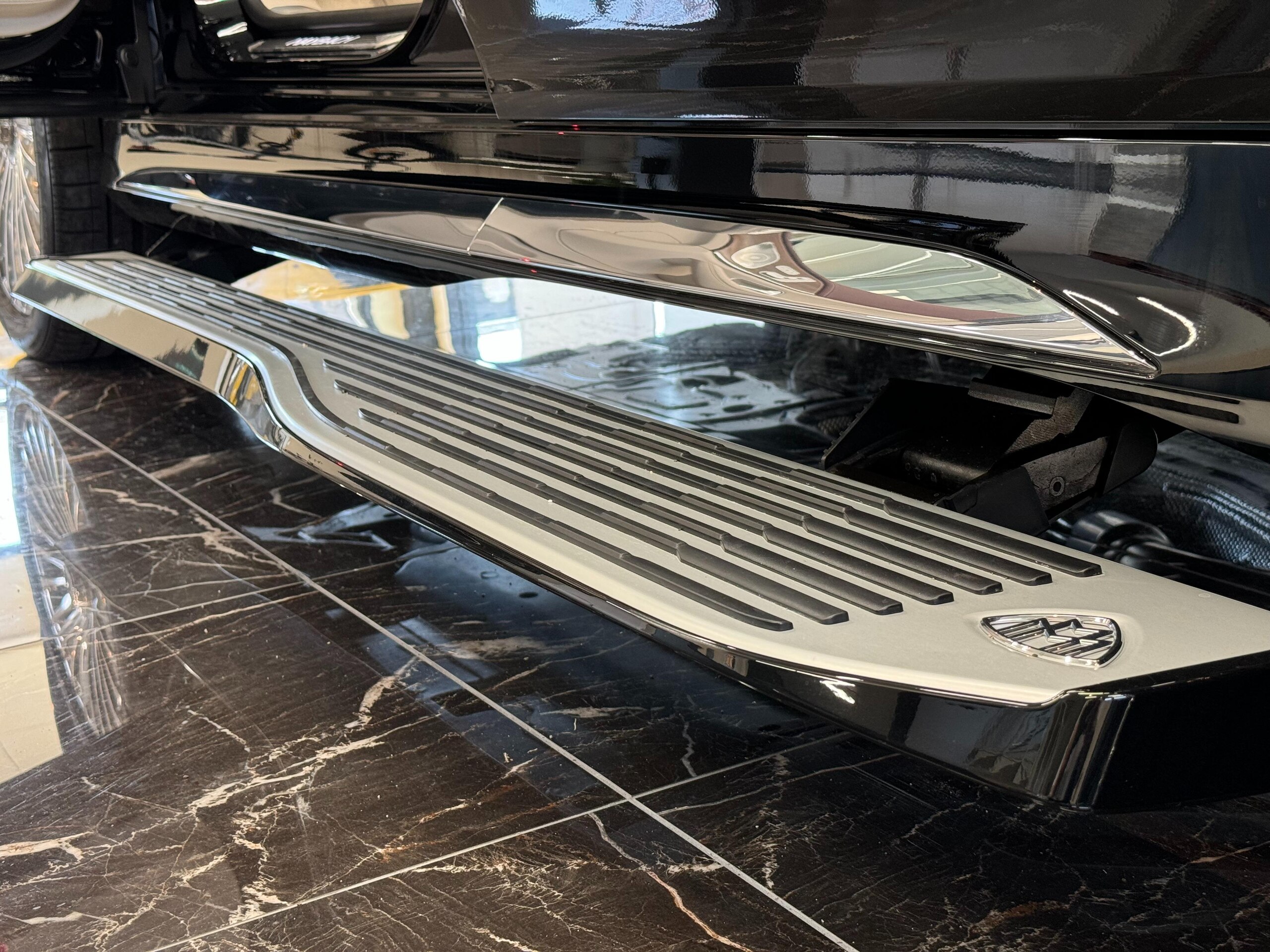 2023 Mercedes Benz Maybach GLS 600 4Matic — Photo 18 / 49