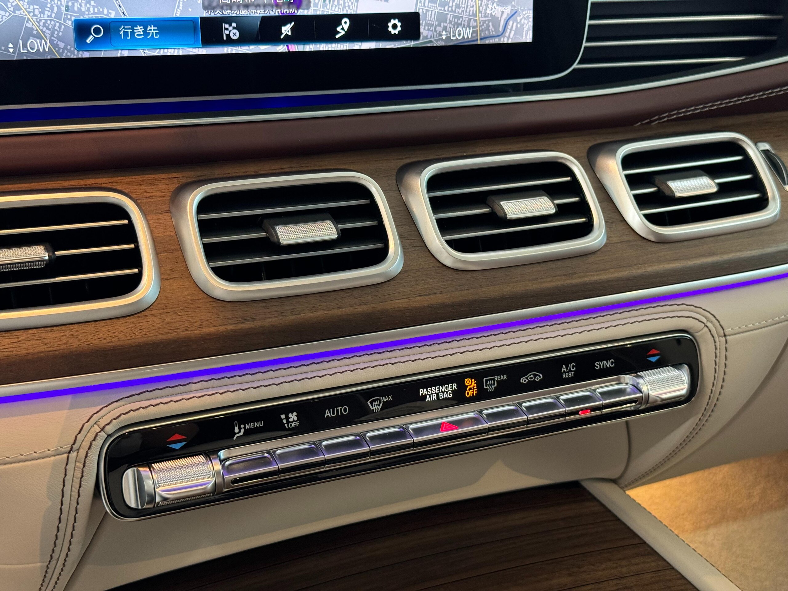 2023 Mercedes Benz Maybach GLS 600 4Matic — Photo 26 / 49