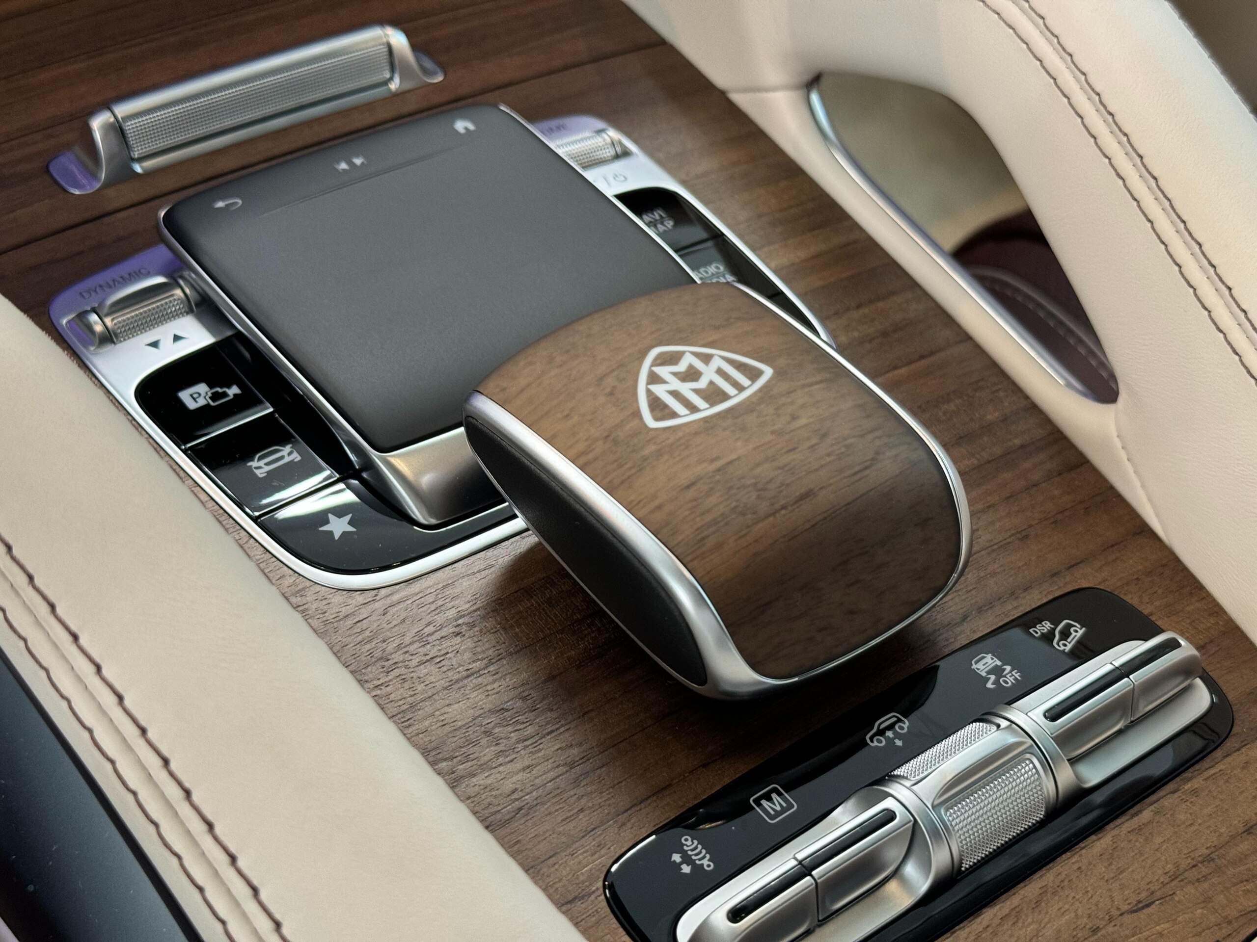 2023 Mercedes Benz Maybach GLS 600 4Matic — Photo 27 / 49