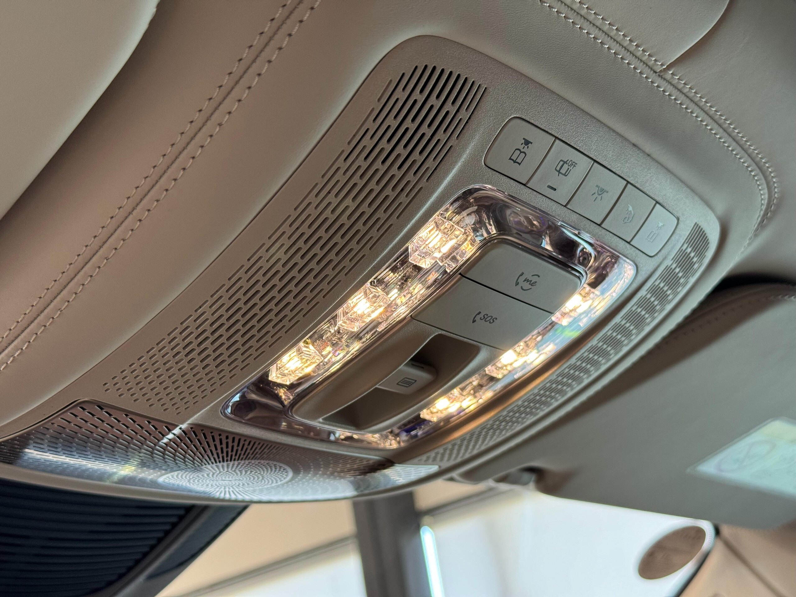 2023 Mercedes Benz Maybach GLS 600 4Matic — Photo 30 / 49