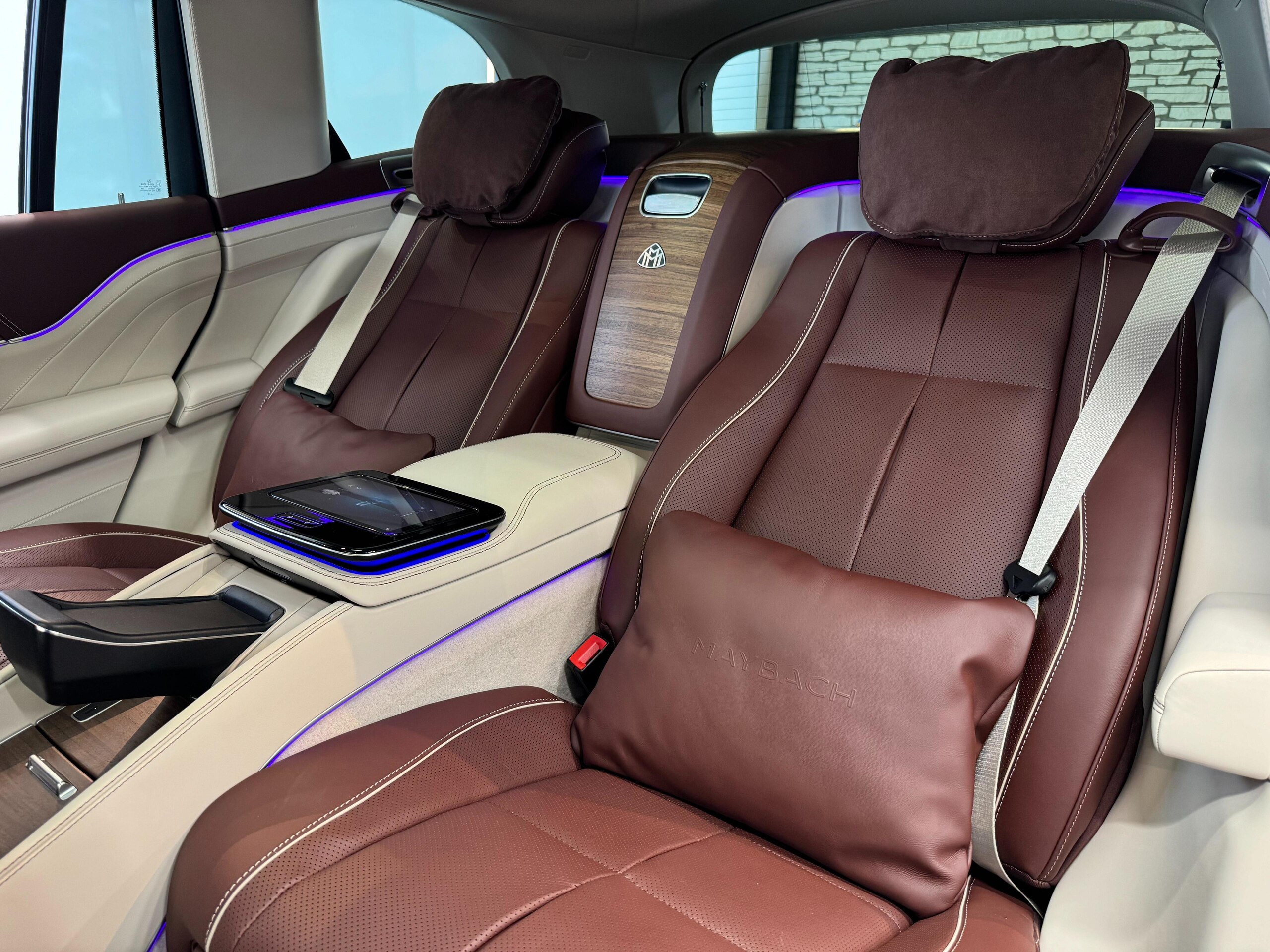 2023 Mercedes Benz Maybach GLS 600 4Matic — Photo 45 / 49