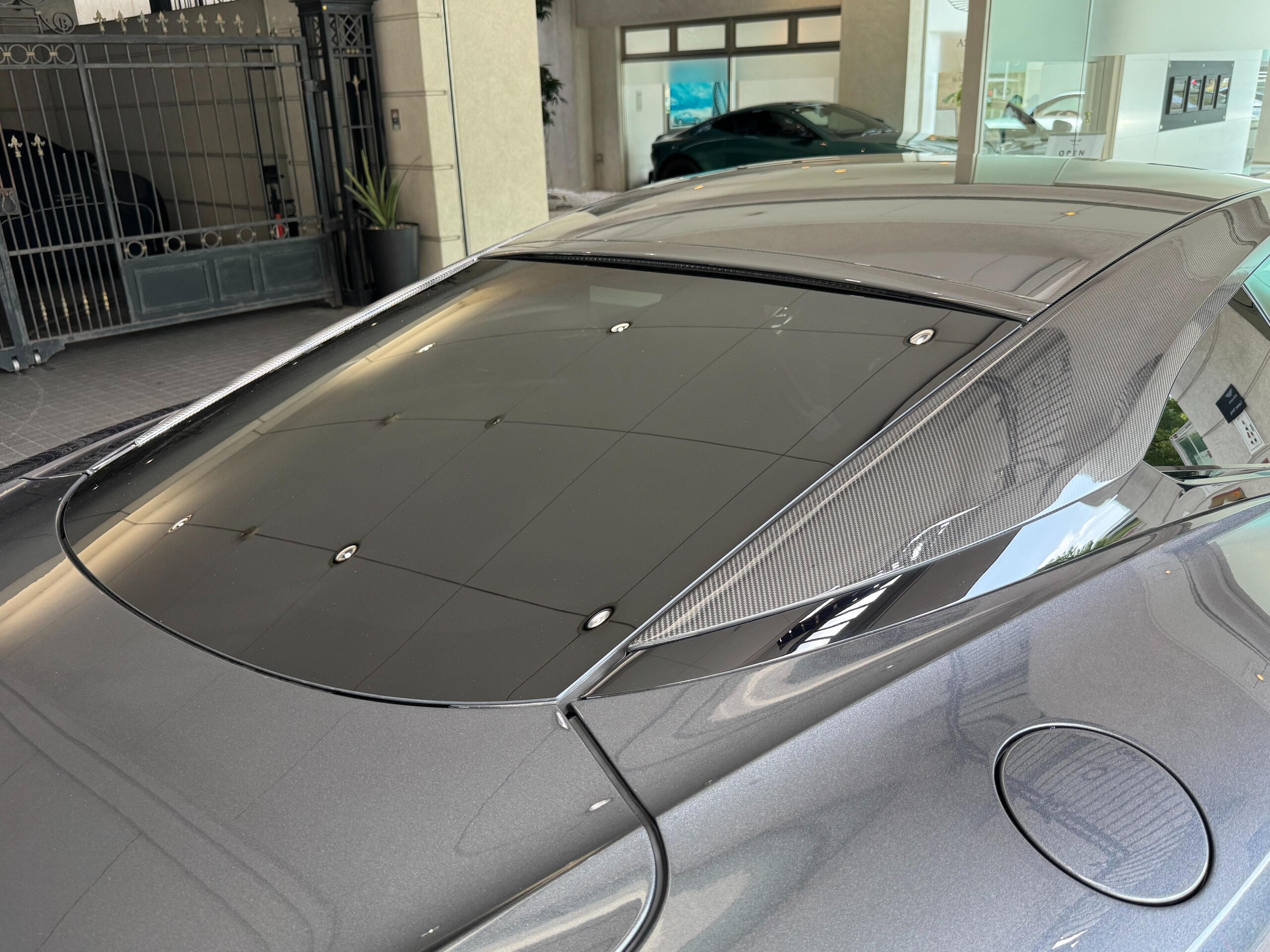 2024 Aston Martin DBS Superleggera — Photo 23 / 38