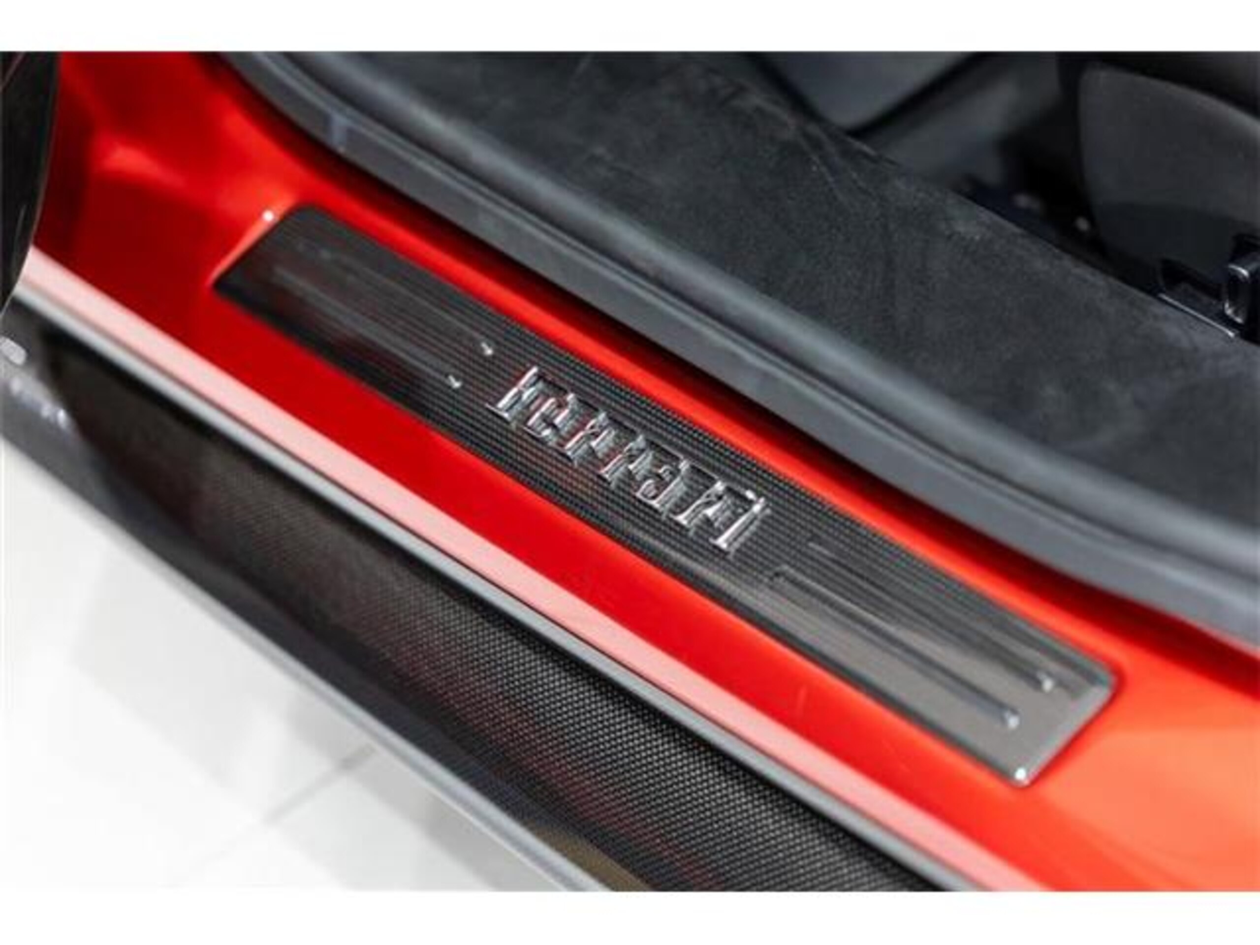 2024 Ferrari 296GTB — Photo 13 / 67