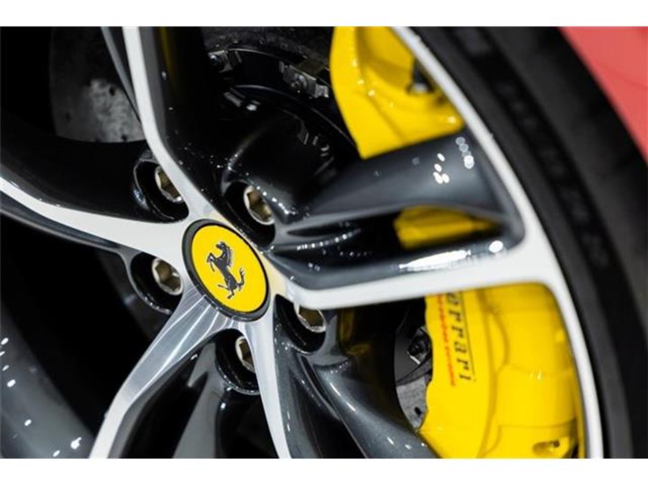 2024 Ferrari 296GTB — Photo 37 / 67