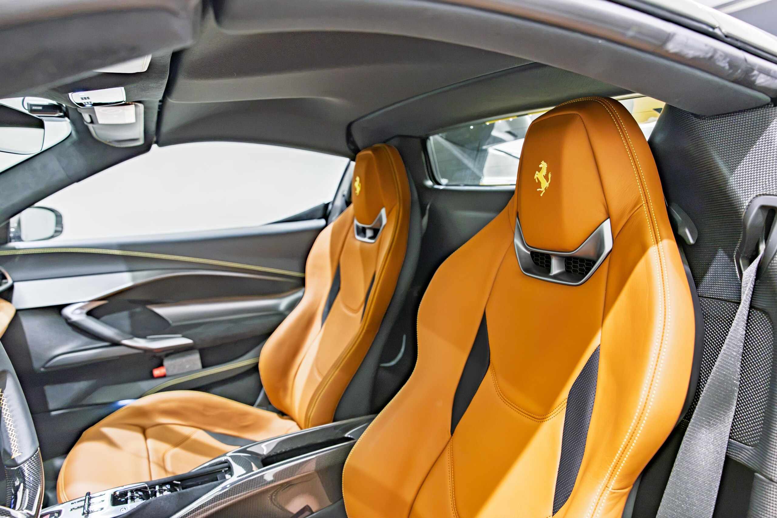 2024 Ferrari 296GTS — Photo 18 / 34