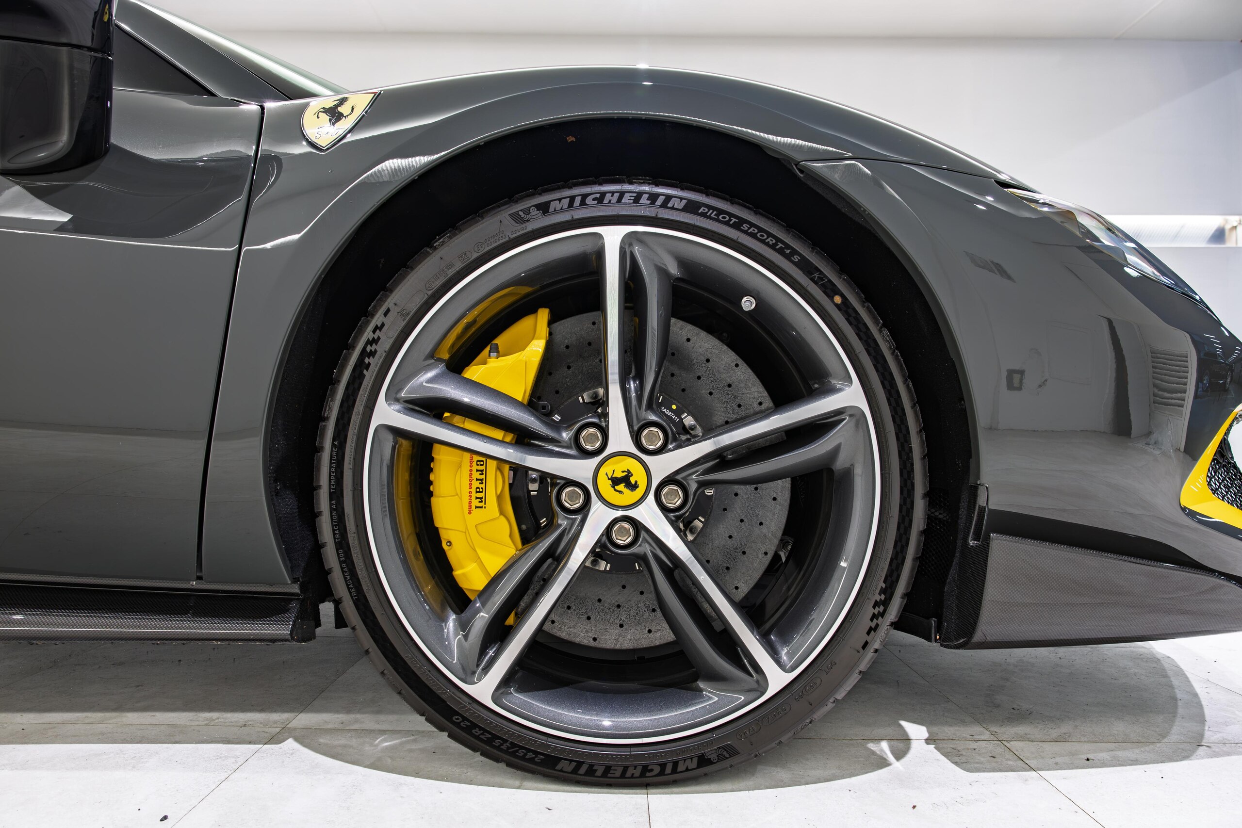 2024 Ferrari 296GTS — Photo 21 / 34