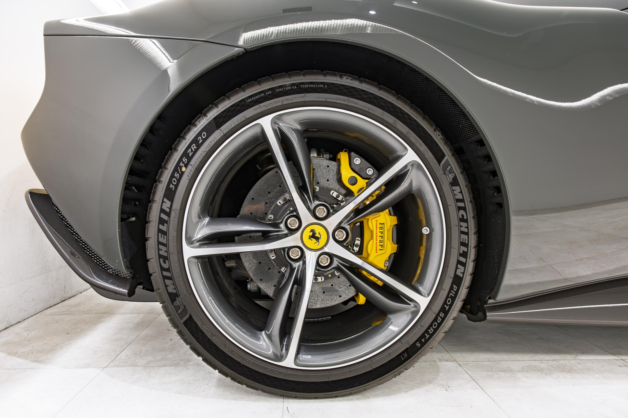 2024 Ferrari 296GTS — Photo 22 / 34