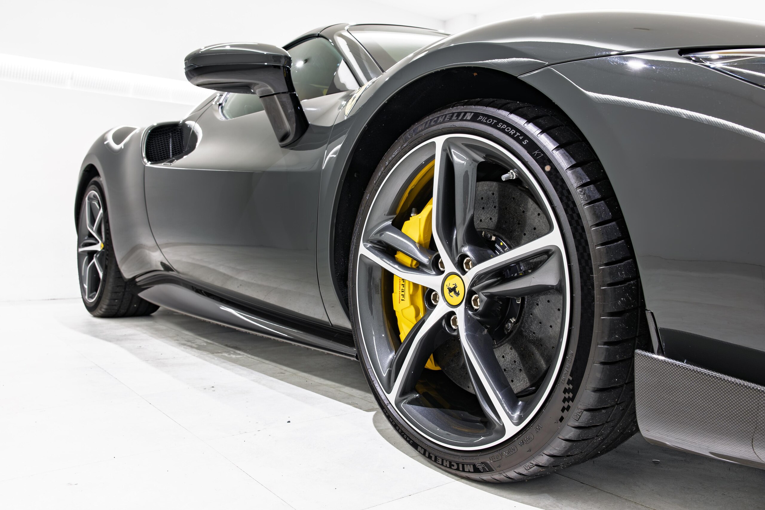 2024 Ferrari 296GTS — Photo 23 / 34