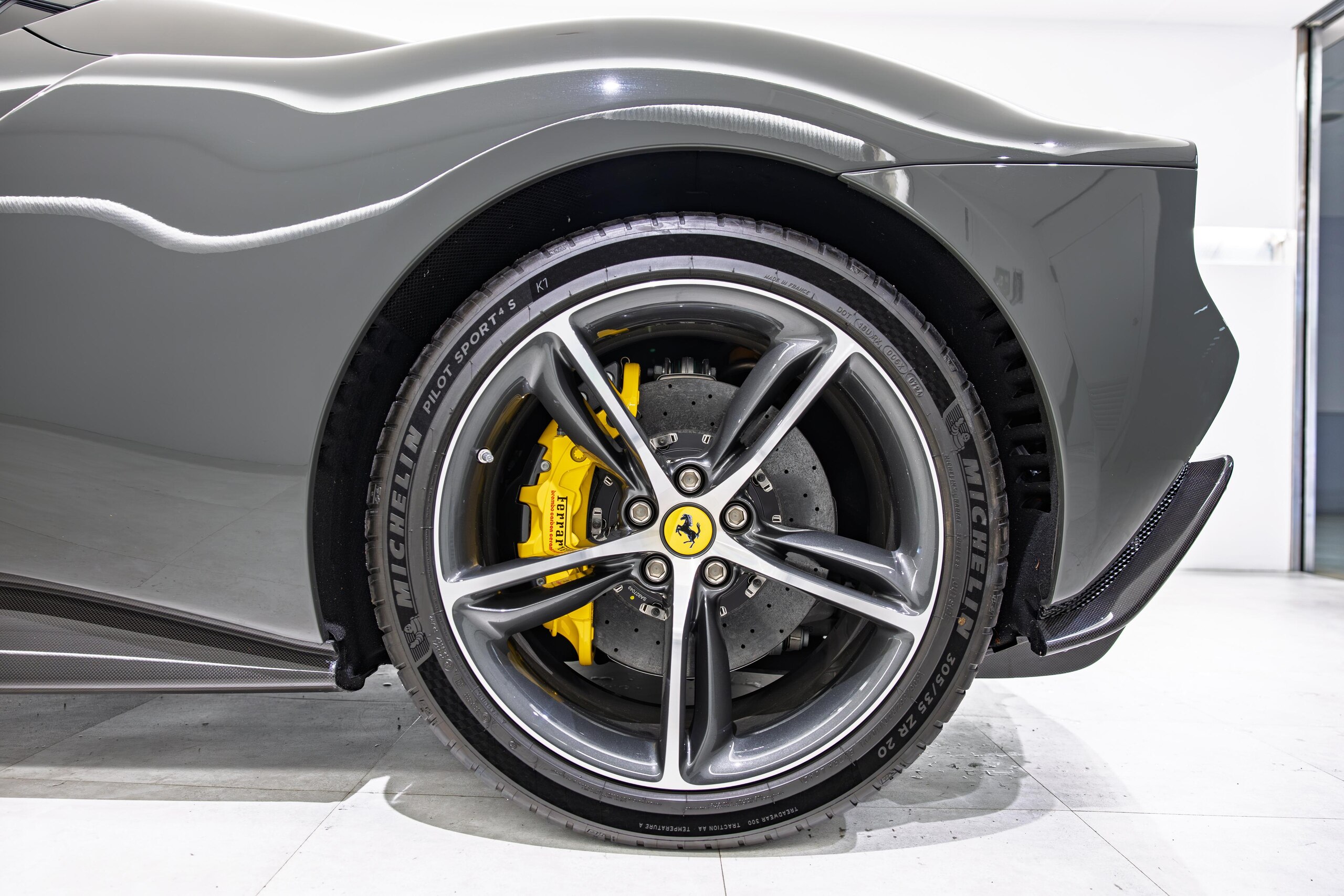2024 Ferrari 296GTS — Photo 27 / 34