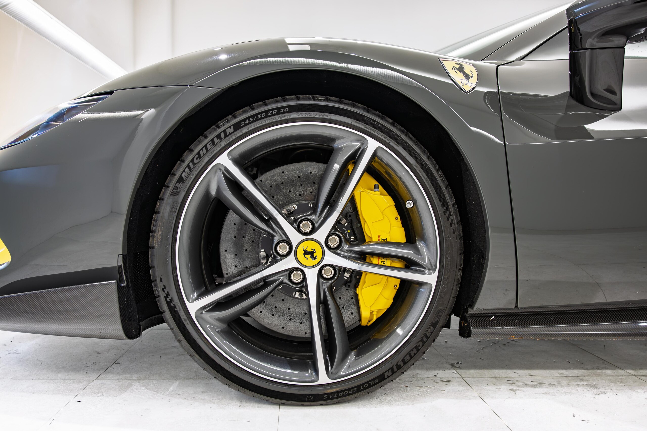 2024 Ferrari 296GTS — Photo 28 / 34