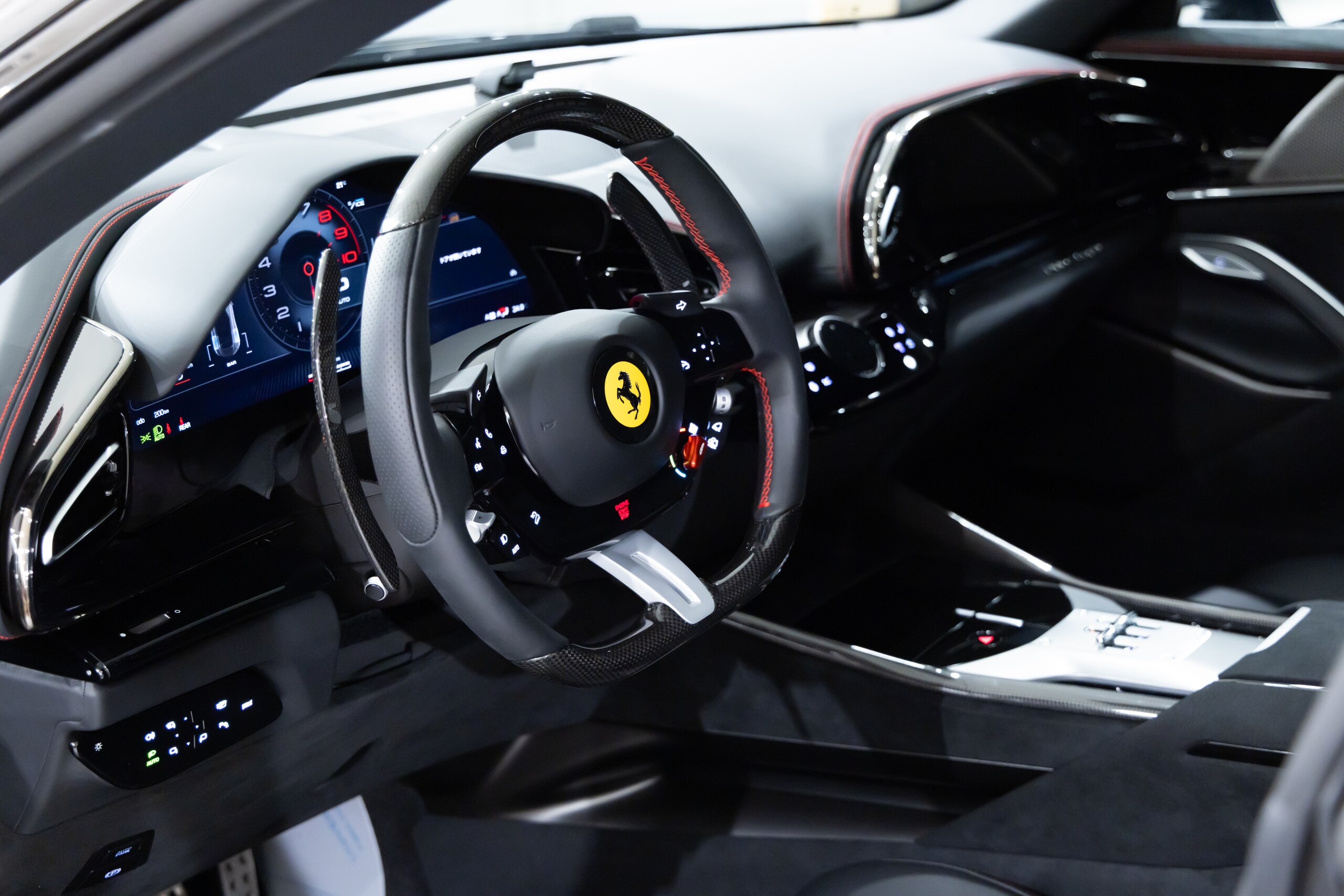 2024 Ferrari Purosangue — Photo 41 / 67