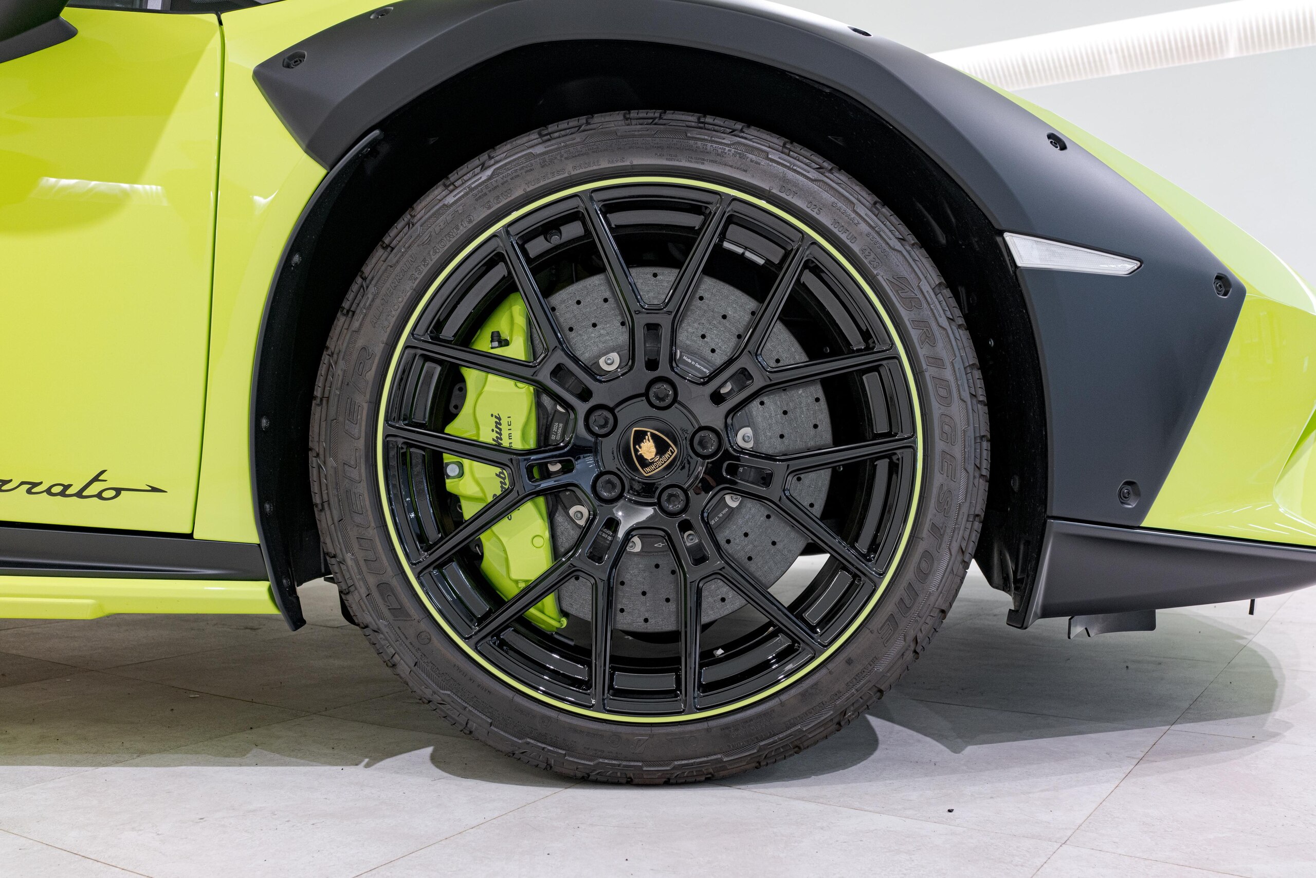 2024 Lamborghini Huracán Sterrato — Photo 21 / 23