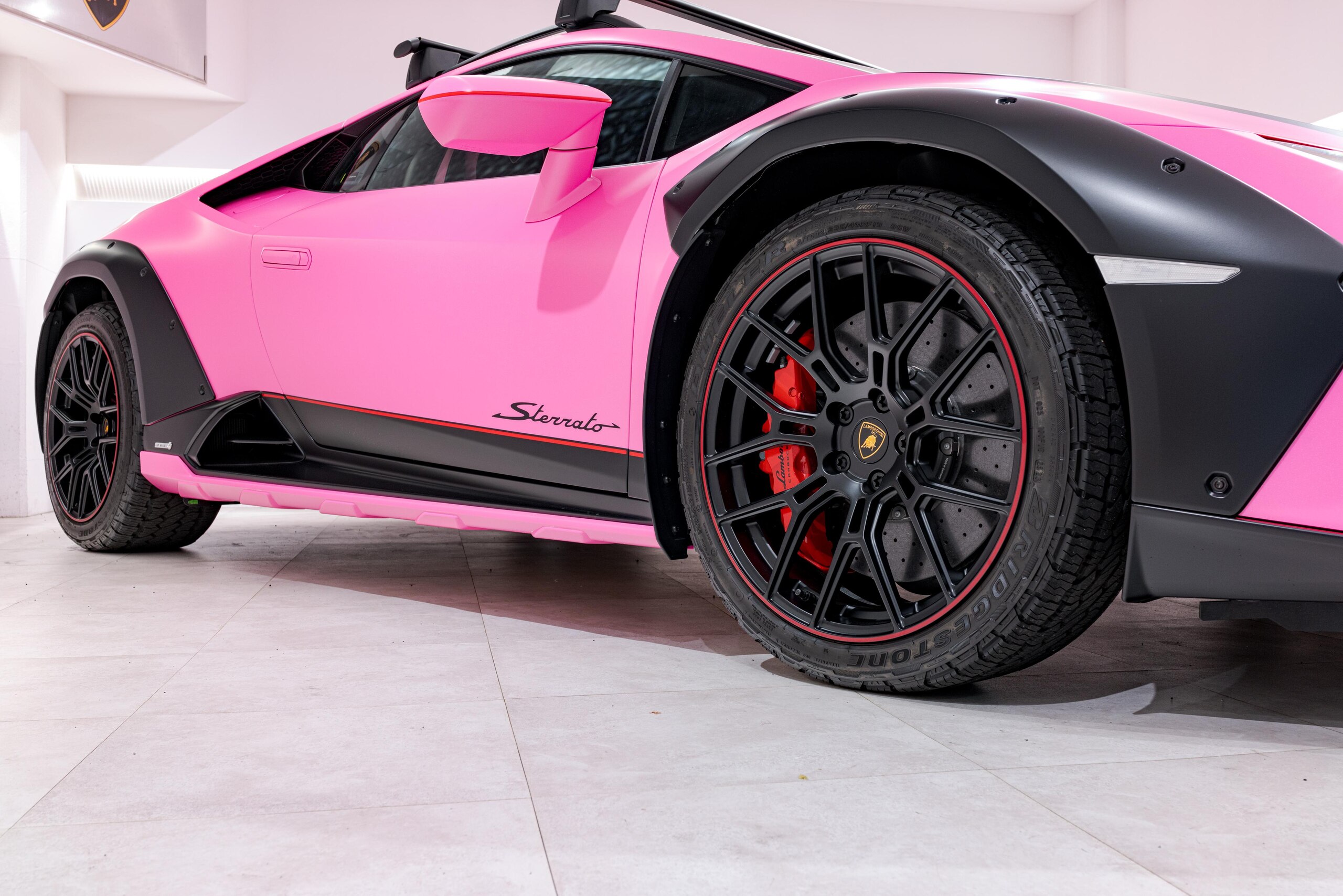 2024 Lamborghini Huracán Sterrato — Photo 27 / 33