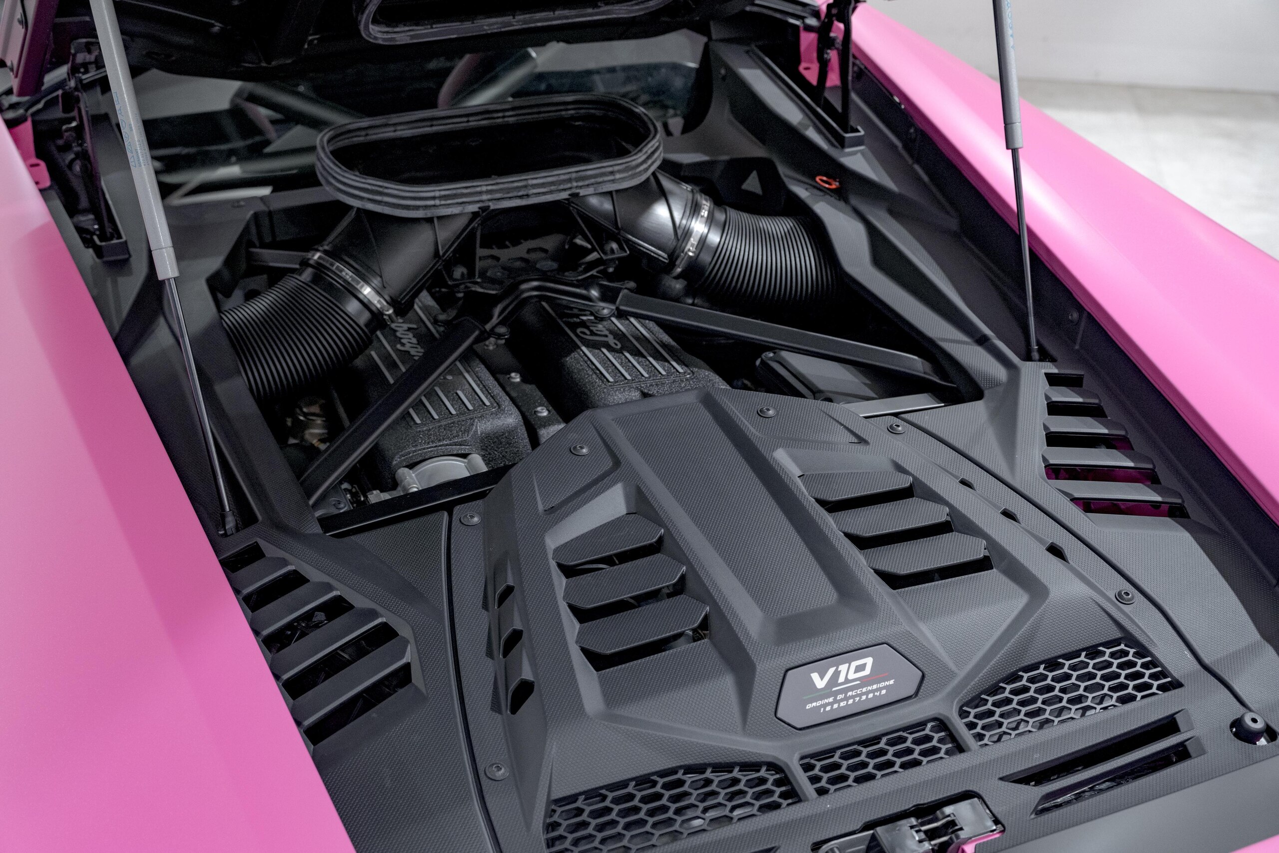 2024 Lamborghini Huracán Sterrato — Photo 32 / 33