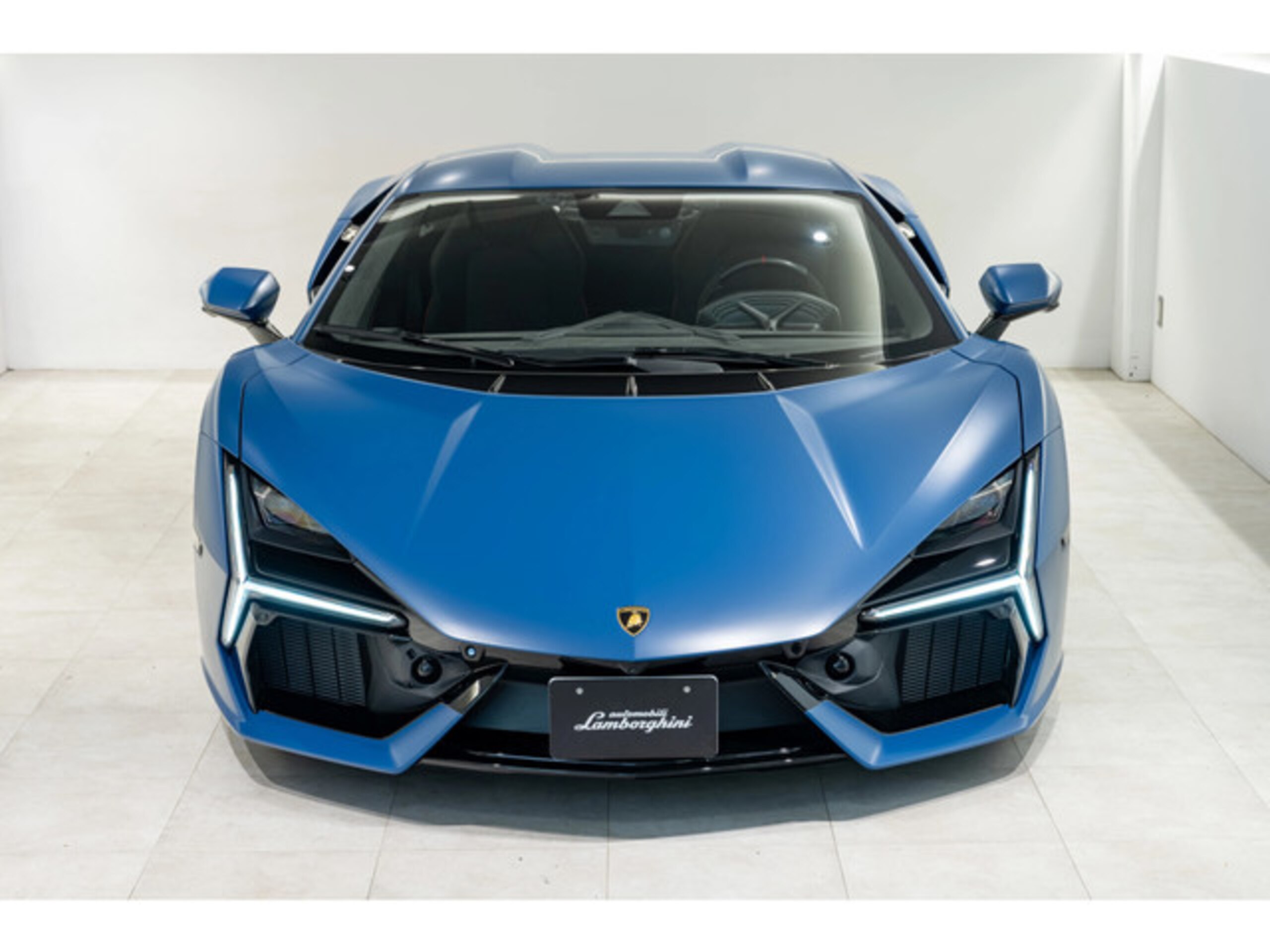 2024 Lamborghini Revuelto — Photo 12 / 19